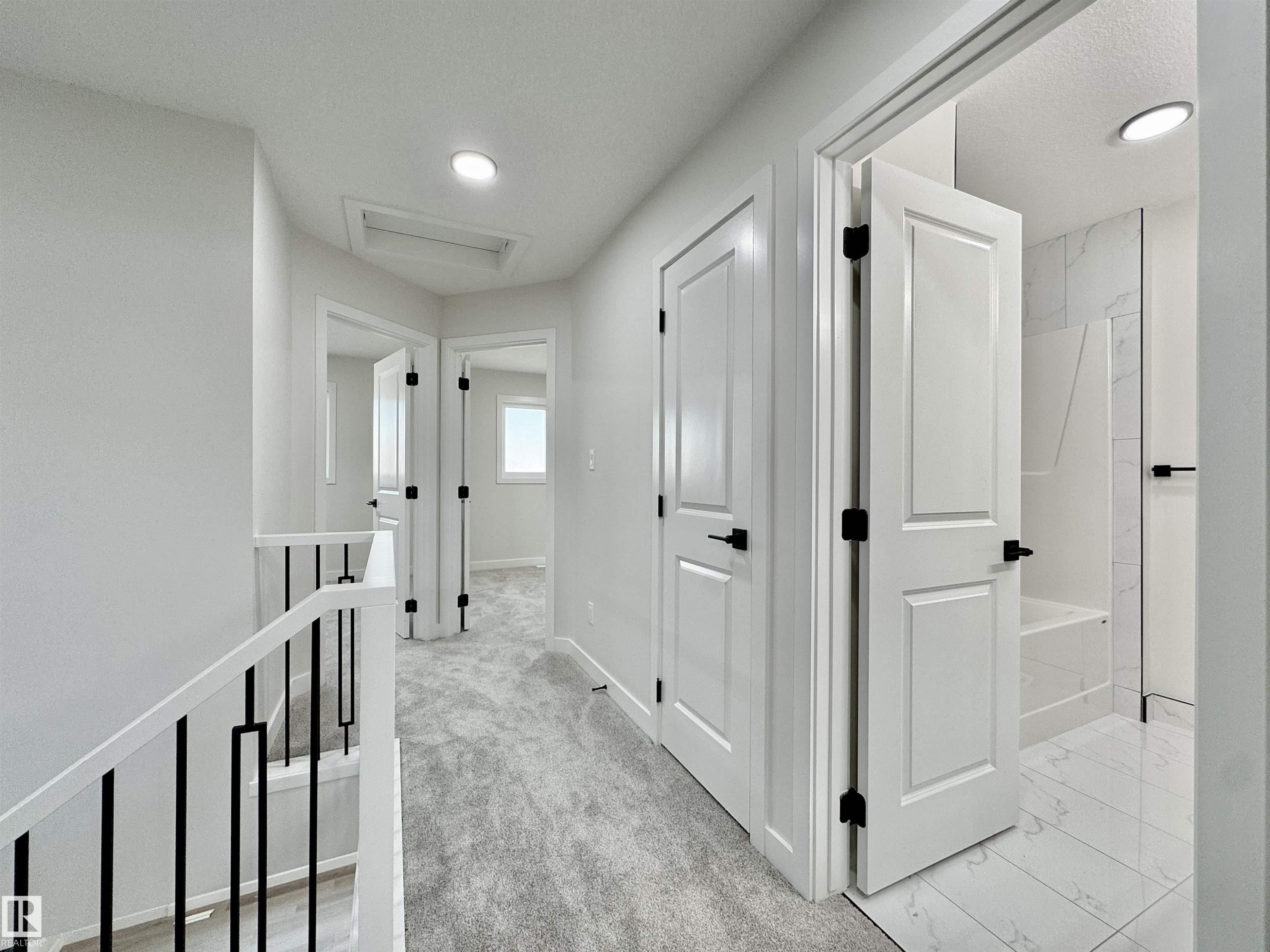 133 Pierwyck Loop, Spruce Grove, AB - Indoor Photo Showing Other Room