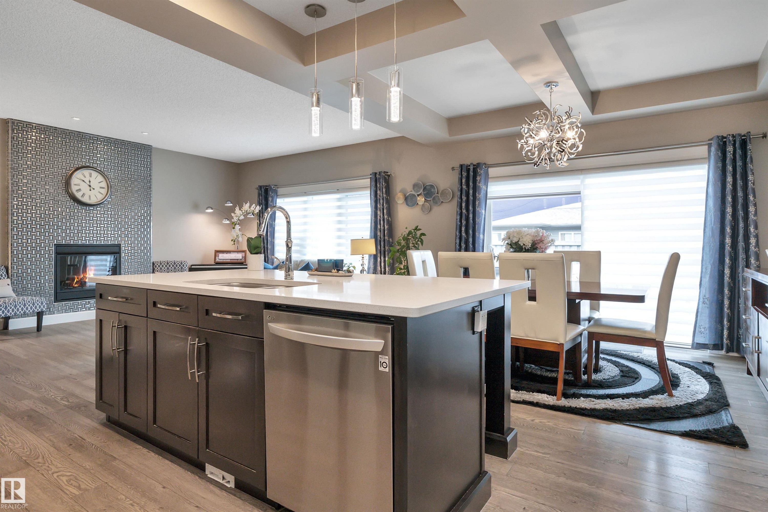 1958 Ainslie Link, Edmonton, AB - Indoor Photo Showing Kitchen