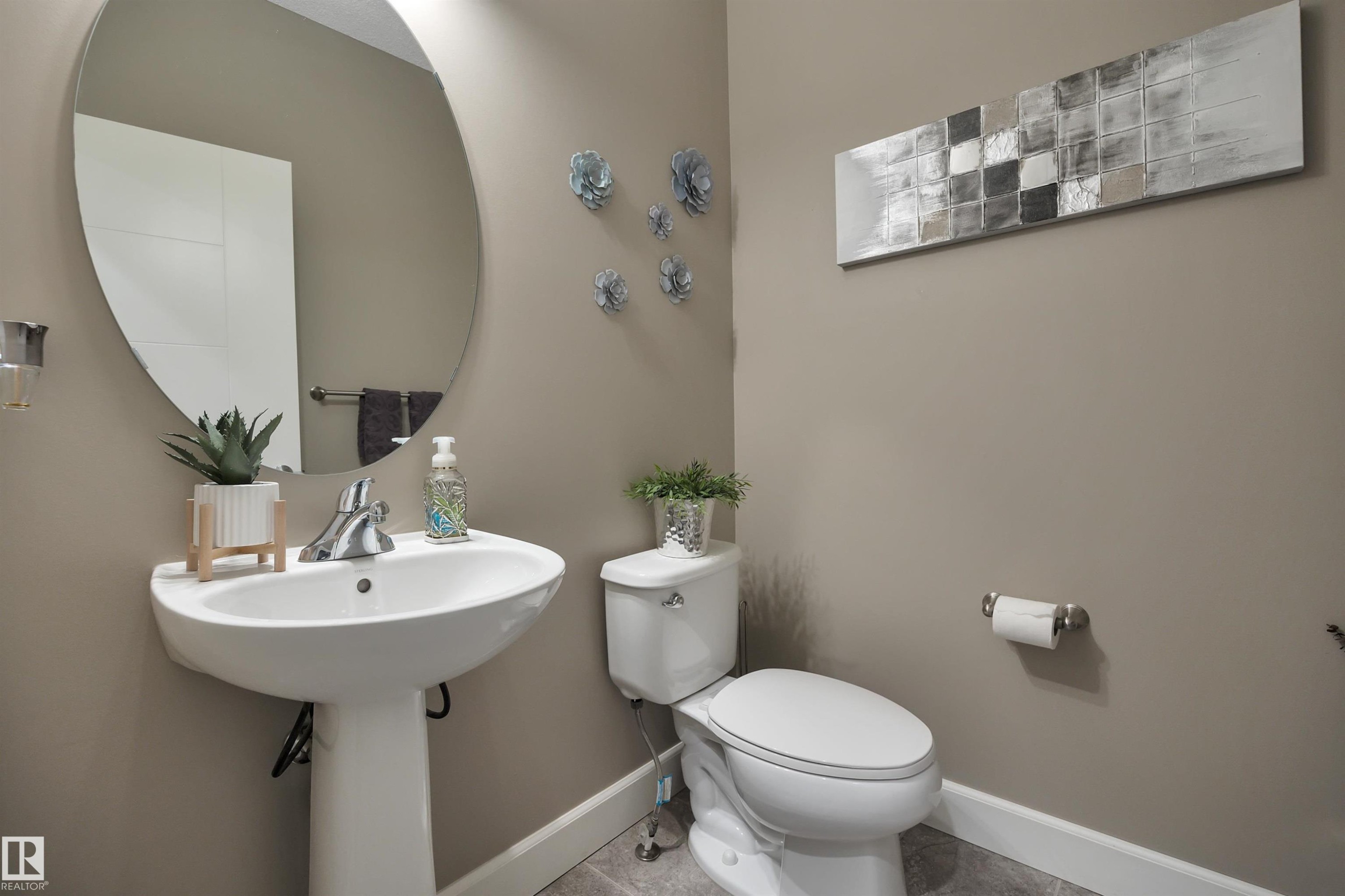 1958 Ainslie Link, Edmonton, AB - Indoor Photo Showing Bathroom