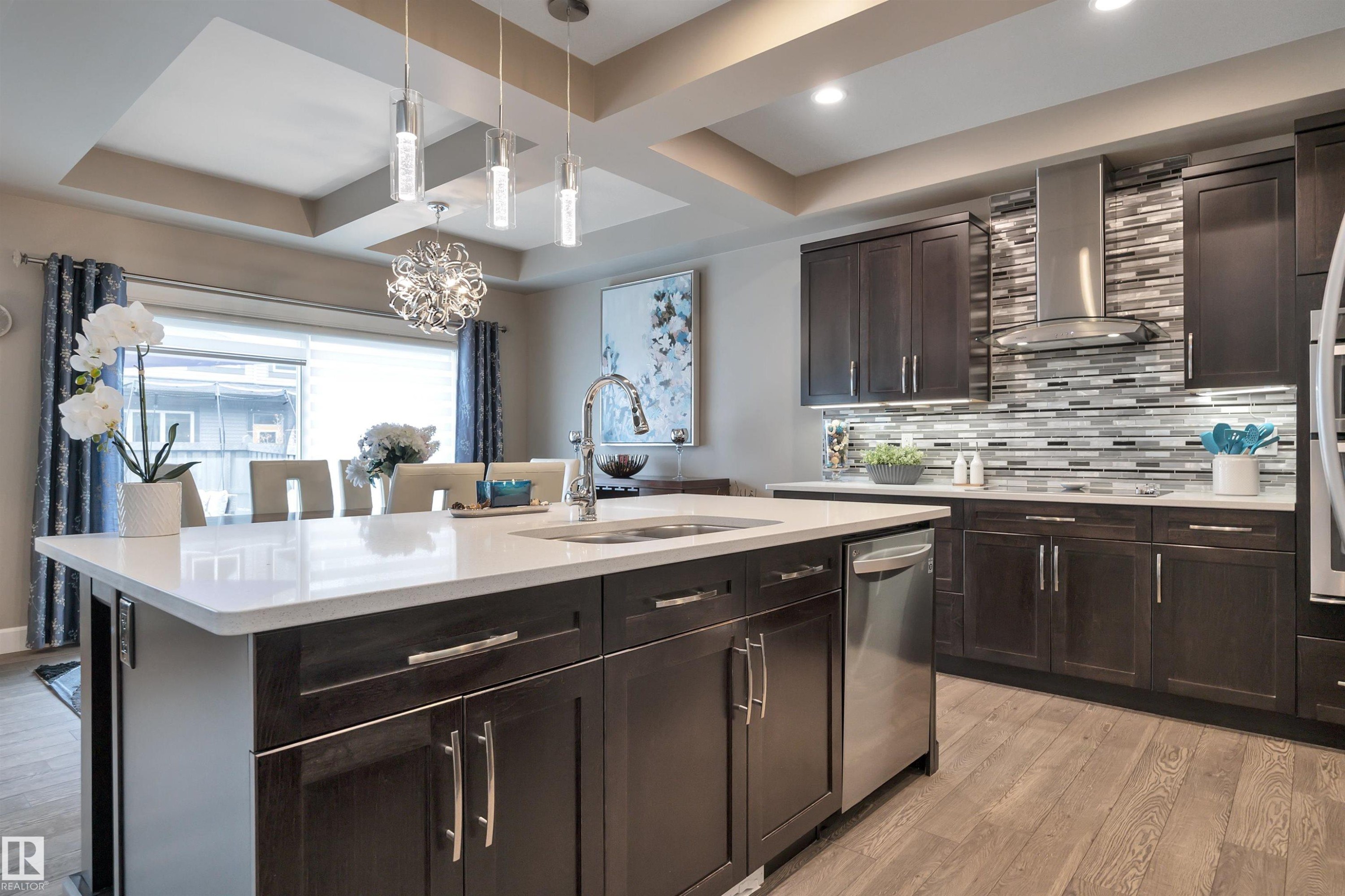 1958 Ainslie Link, Edmonton, AB - Indoor Photo Showing Kitchen With Upgraded Kitchen