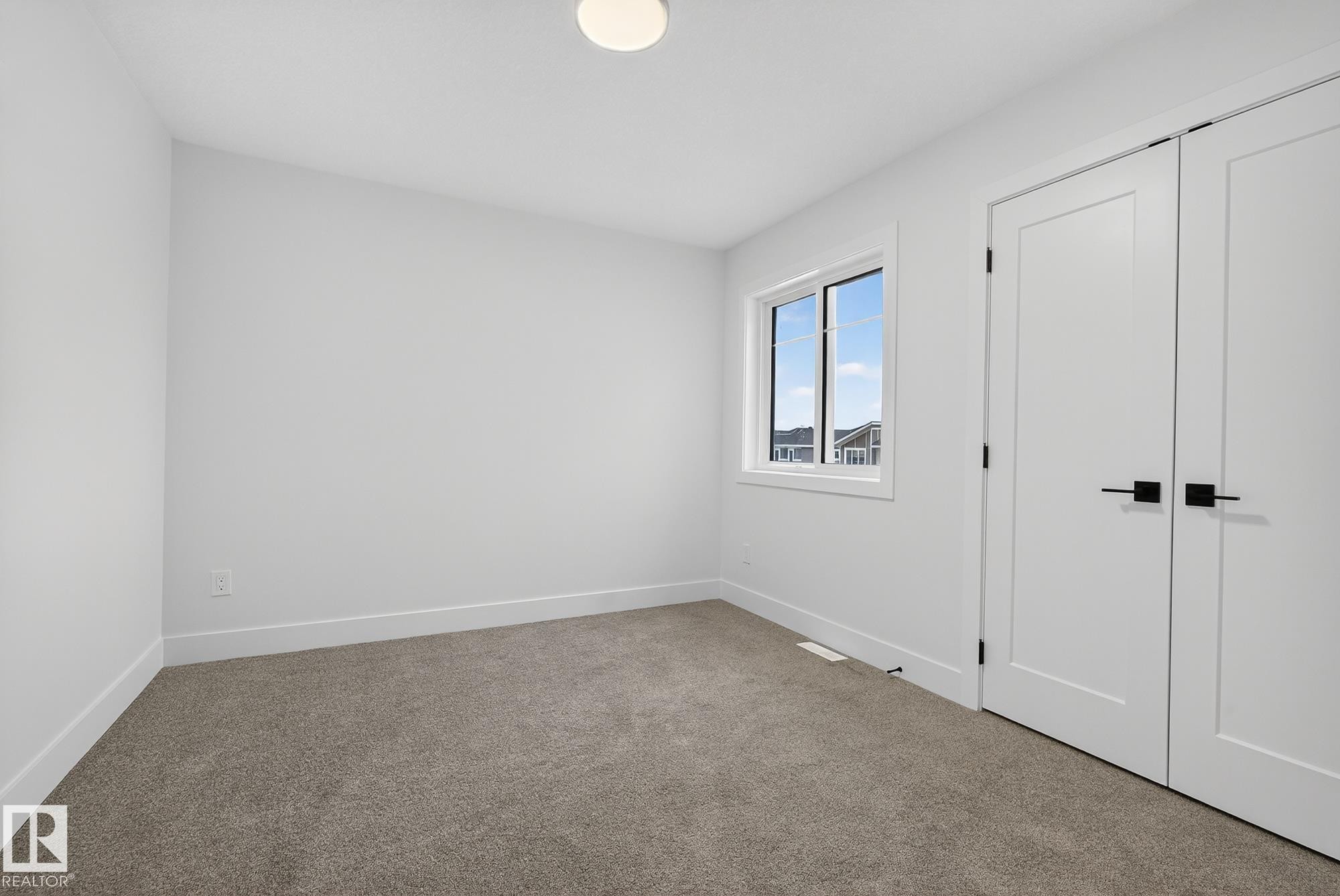 3306 Chickadee Drive, Edmonton, AB - Indoor Photo Showing Other Room