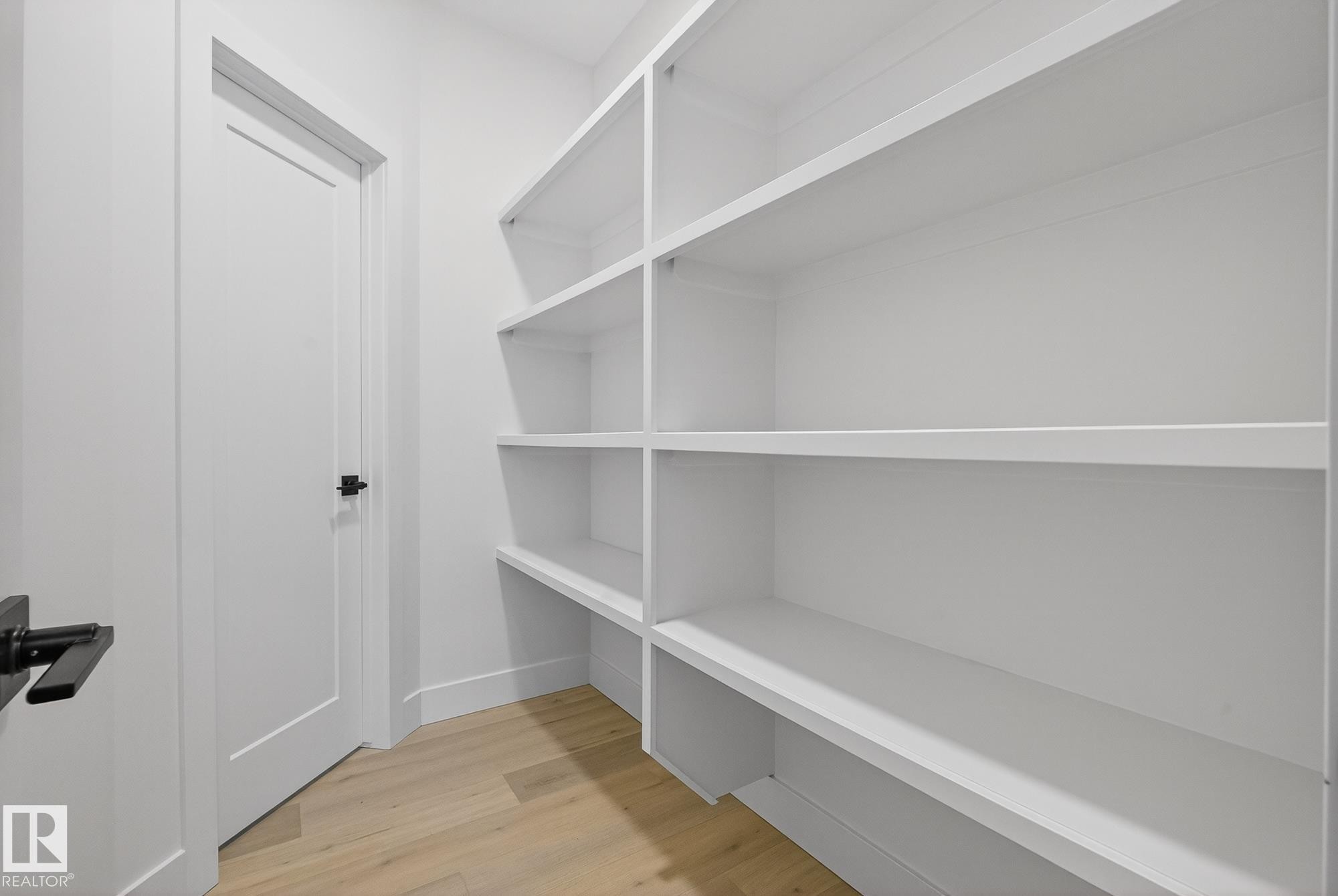 3306 Chickadee Drive, Edmonton, AB - Indoor With Storage