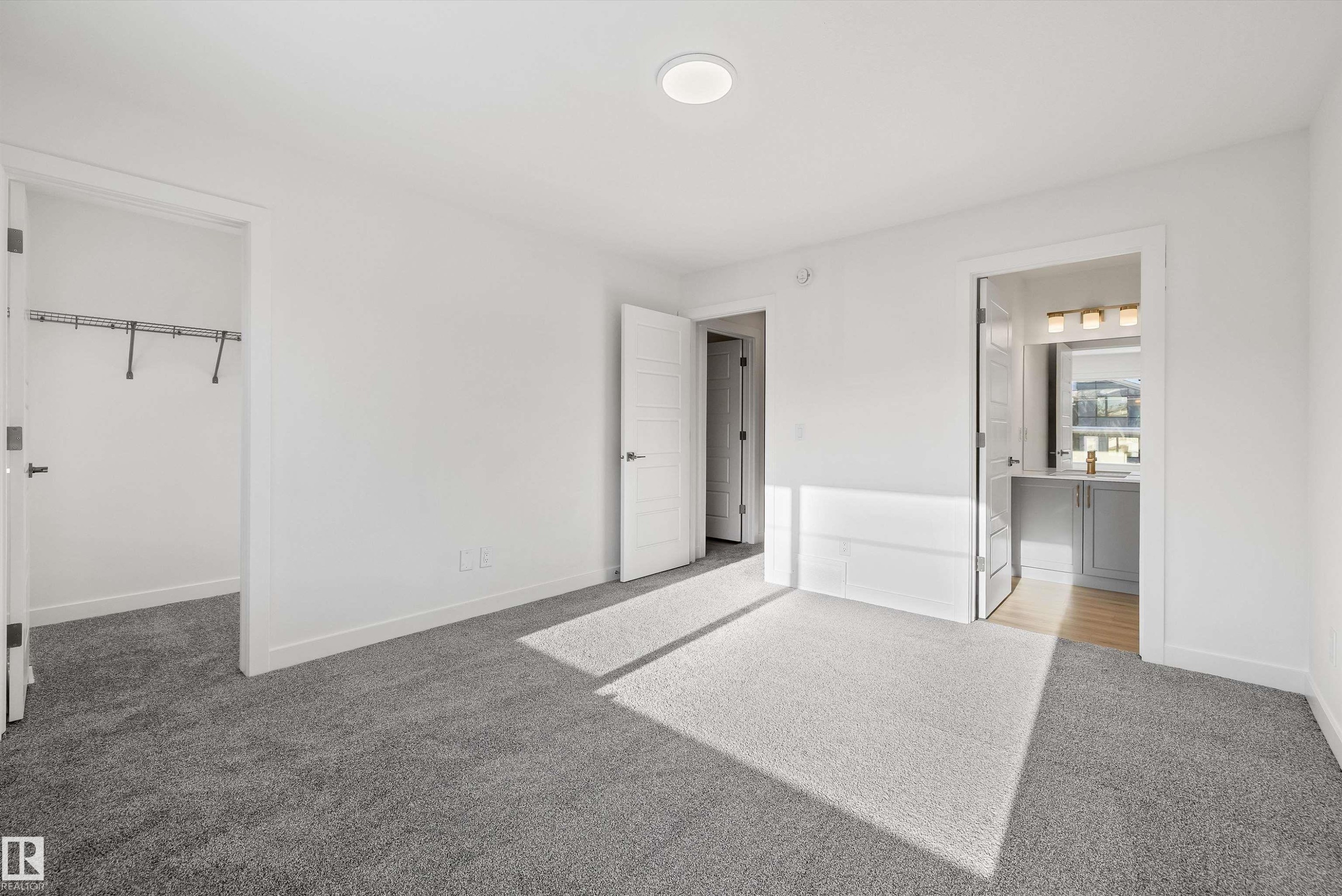 4182 Kinglet Drive, Edmonton, AB - Indoor Photo Showing Other Room