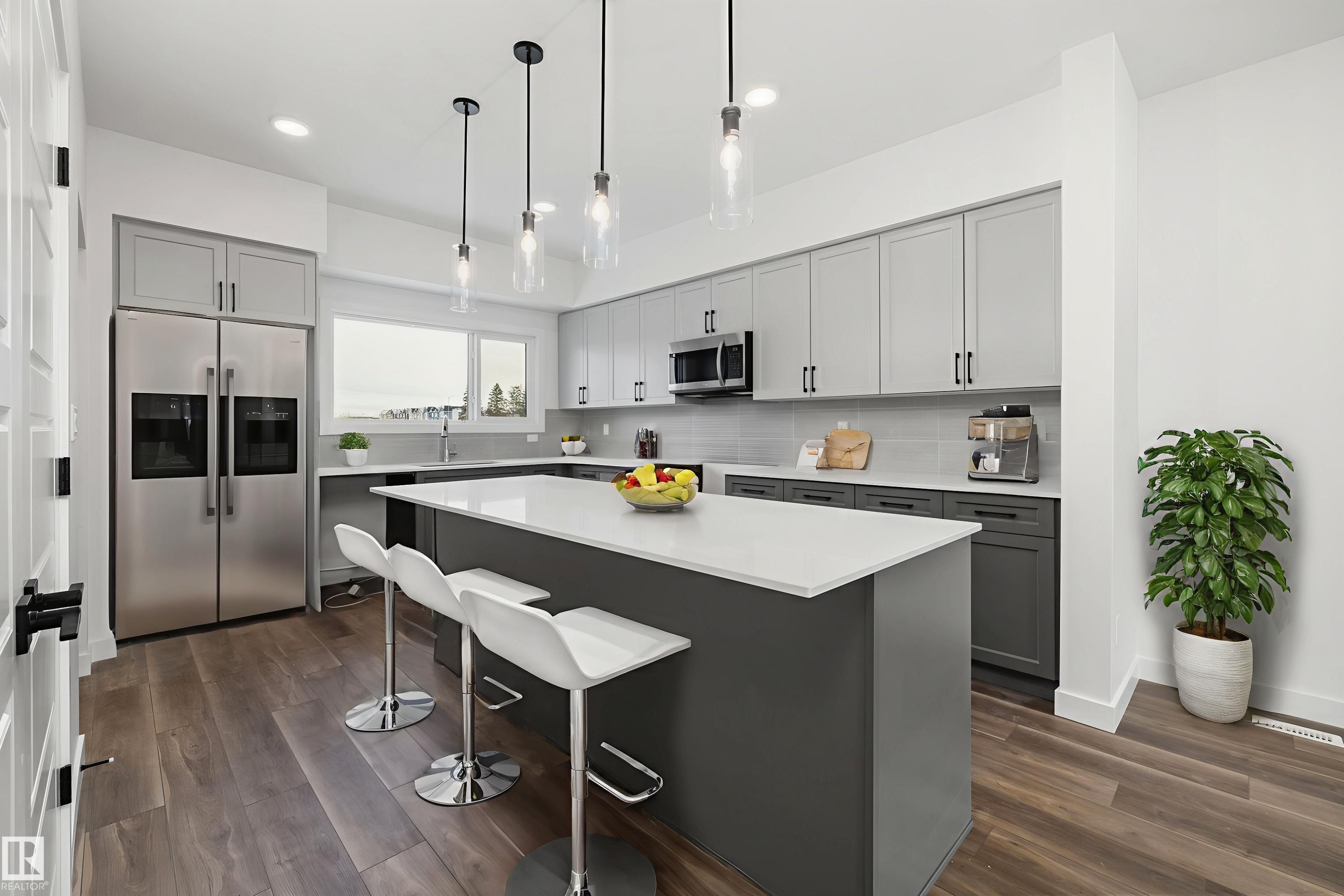 18131 85 Street, Edmonton, AB - Indoor Photo Showing Kitchen With Upgraded Kitchen