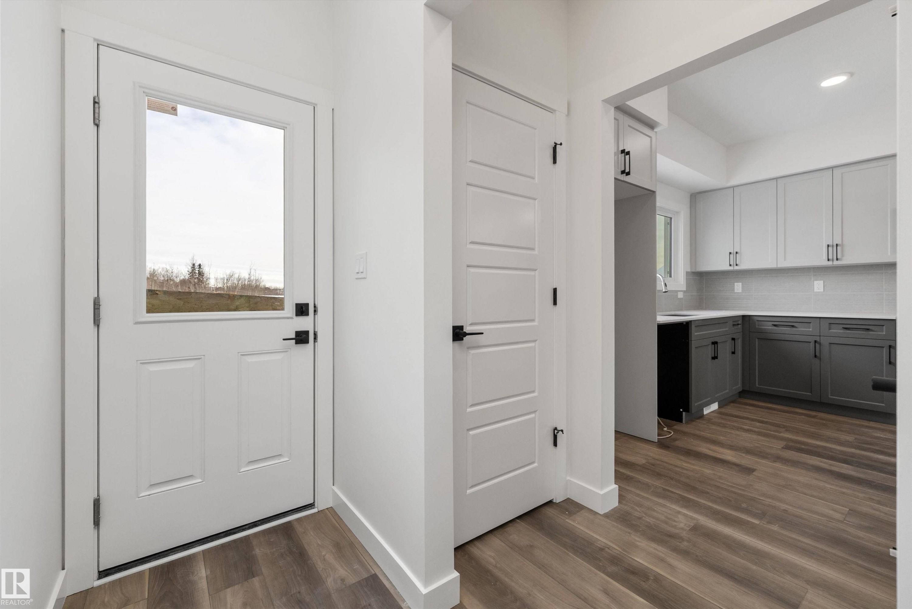 18131 85 Street, Edmonton, AB - Indoor