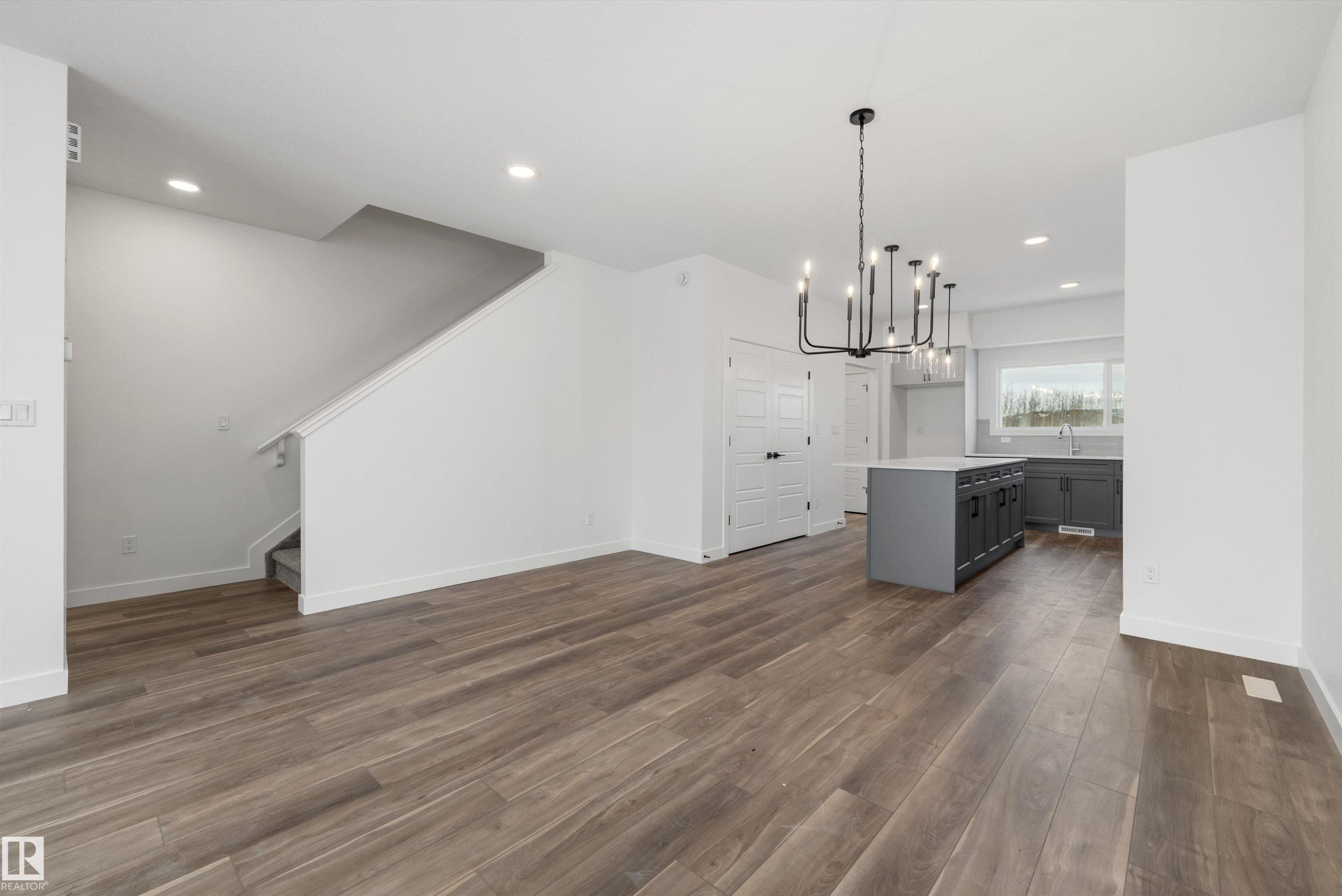 18131 85 Street, Edmonton, AB - Indoor Photo Showing Kitchen