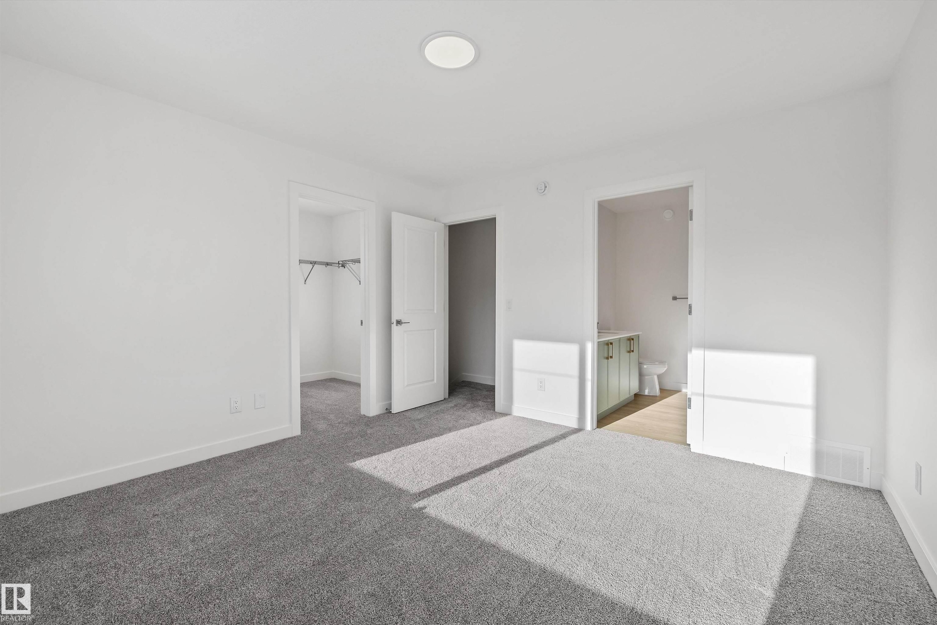 4184 Kinglet Drive, Edmonton, AB - Indoor Photo Showing Other Room