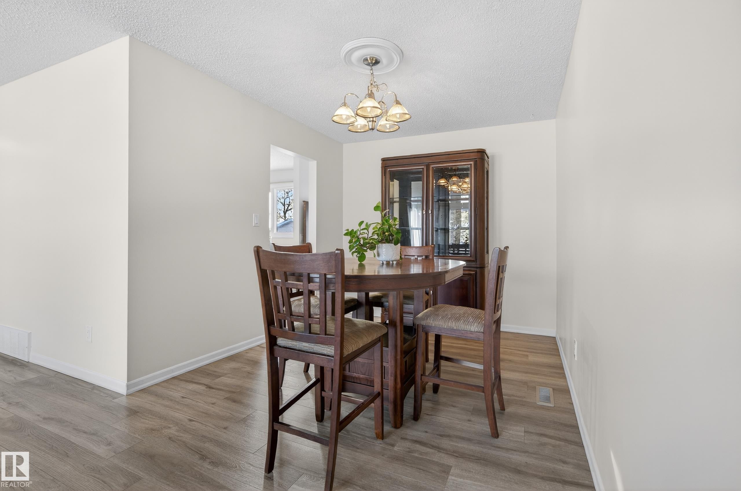 1704 89 Street, Edmonton, AB - Indoor Photo Showing Dining Room