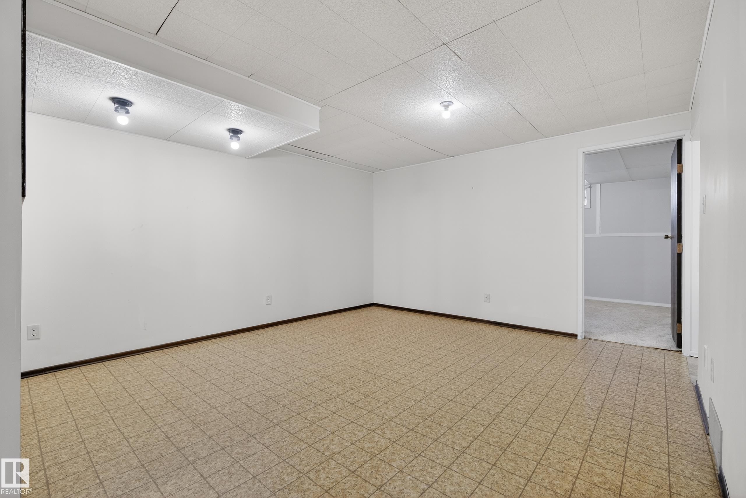 1704 89 Street, Edmonton, AB - Indoor Photo Showing Other Room