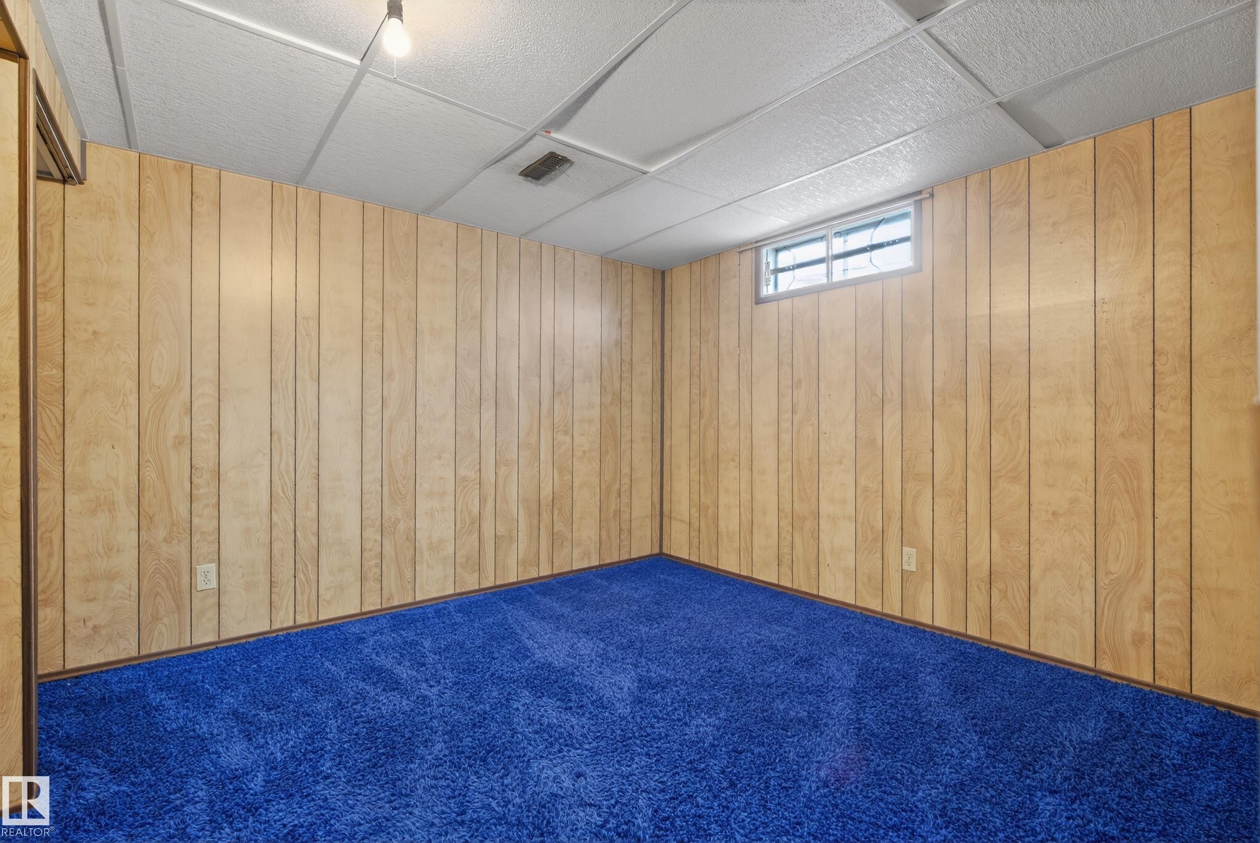 1704 89 Street, Edmonton, AB - Indoor