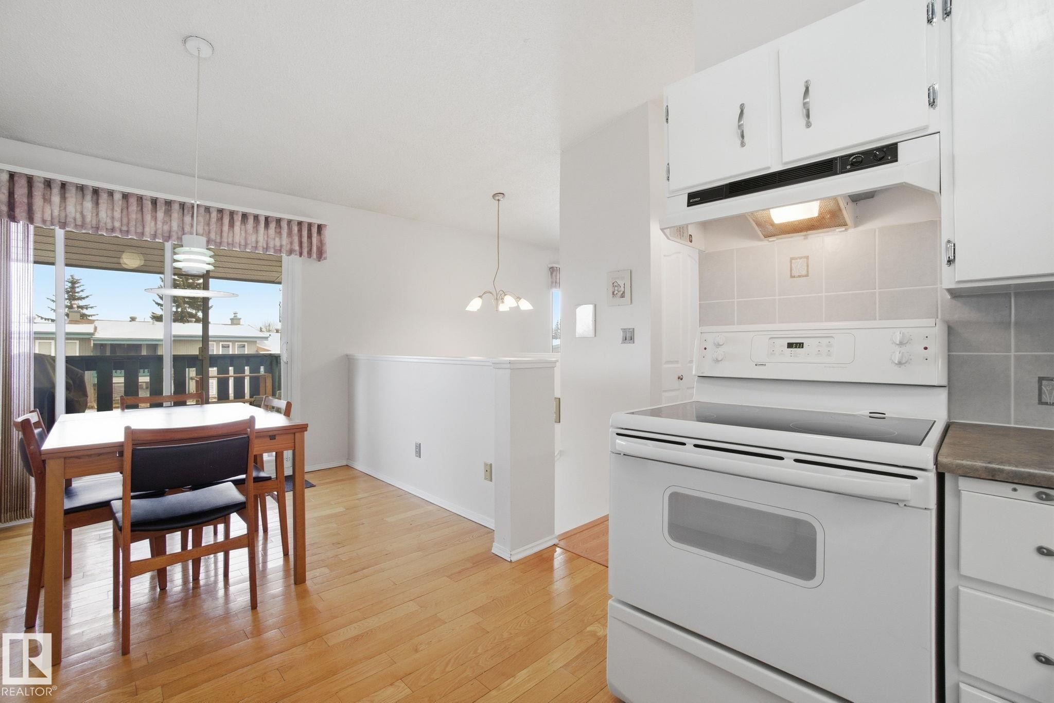 6448 178 Street, Edmonton, AB - Indoor Photo Showing Kitchen