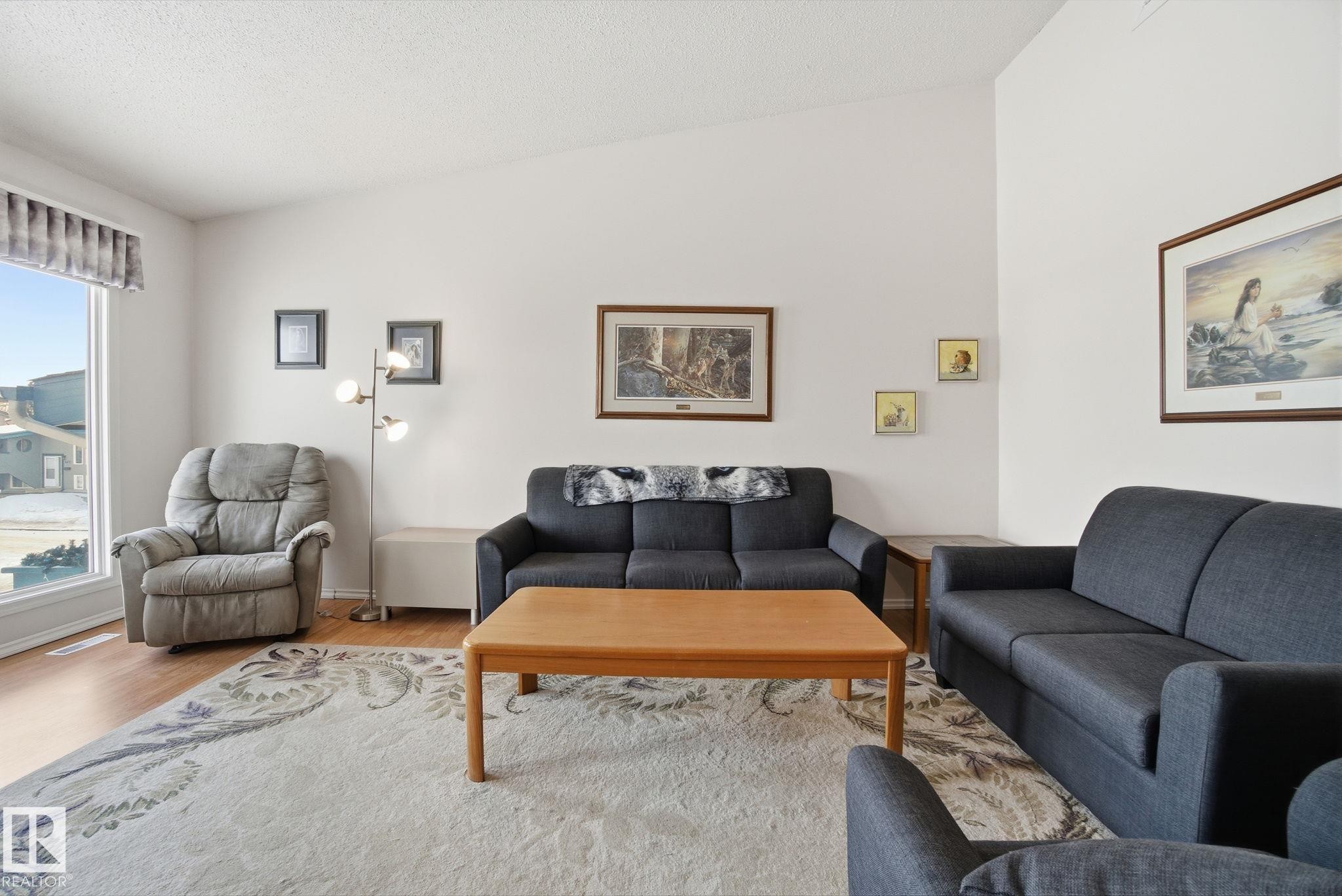 6448 178 Street, Edmonton, AB - Indoor Photo Showing Living Room