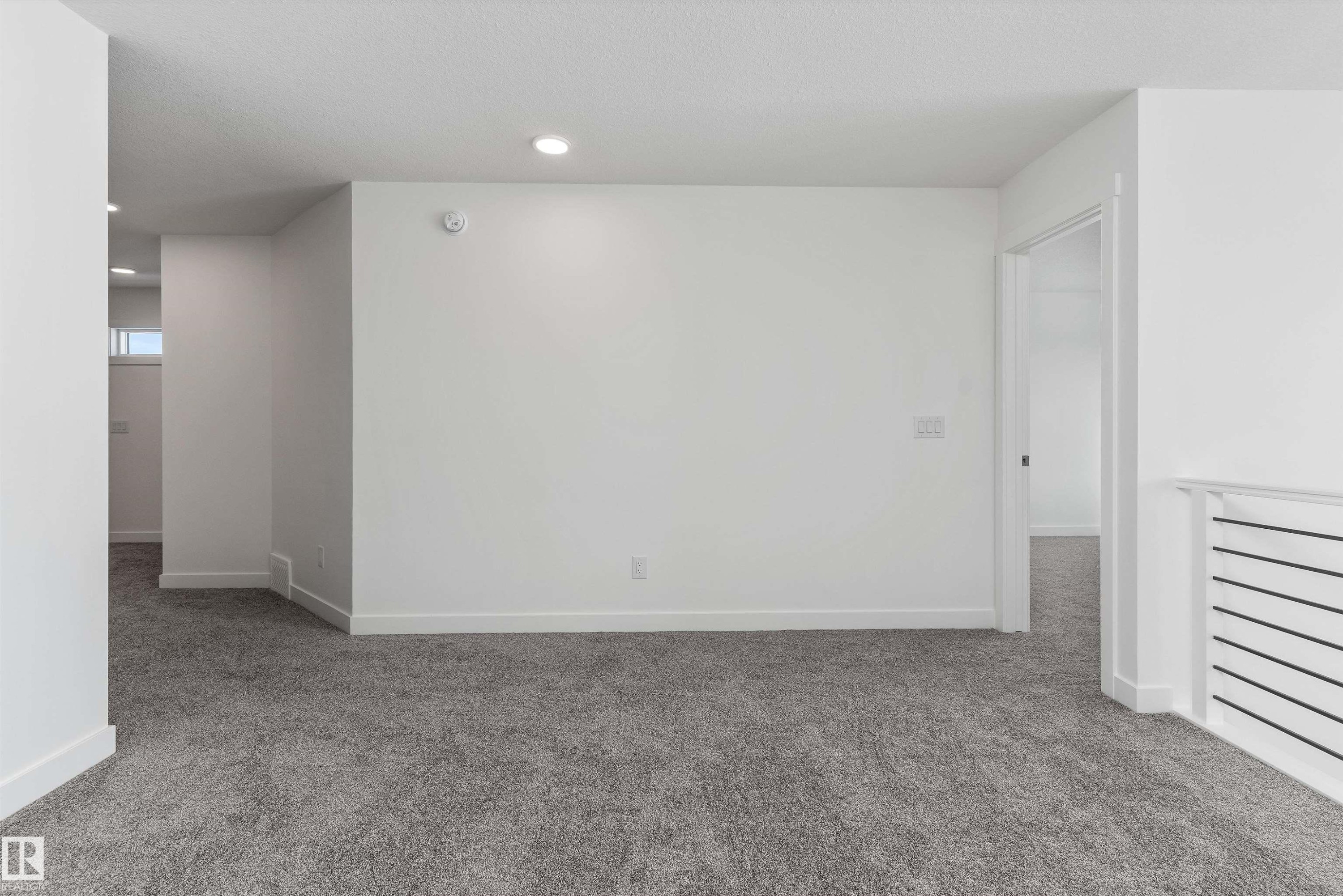 740 Astoria Way, Devon, AB - Indoor Photo Showing Other Room