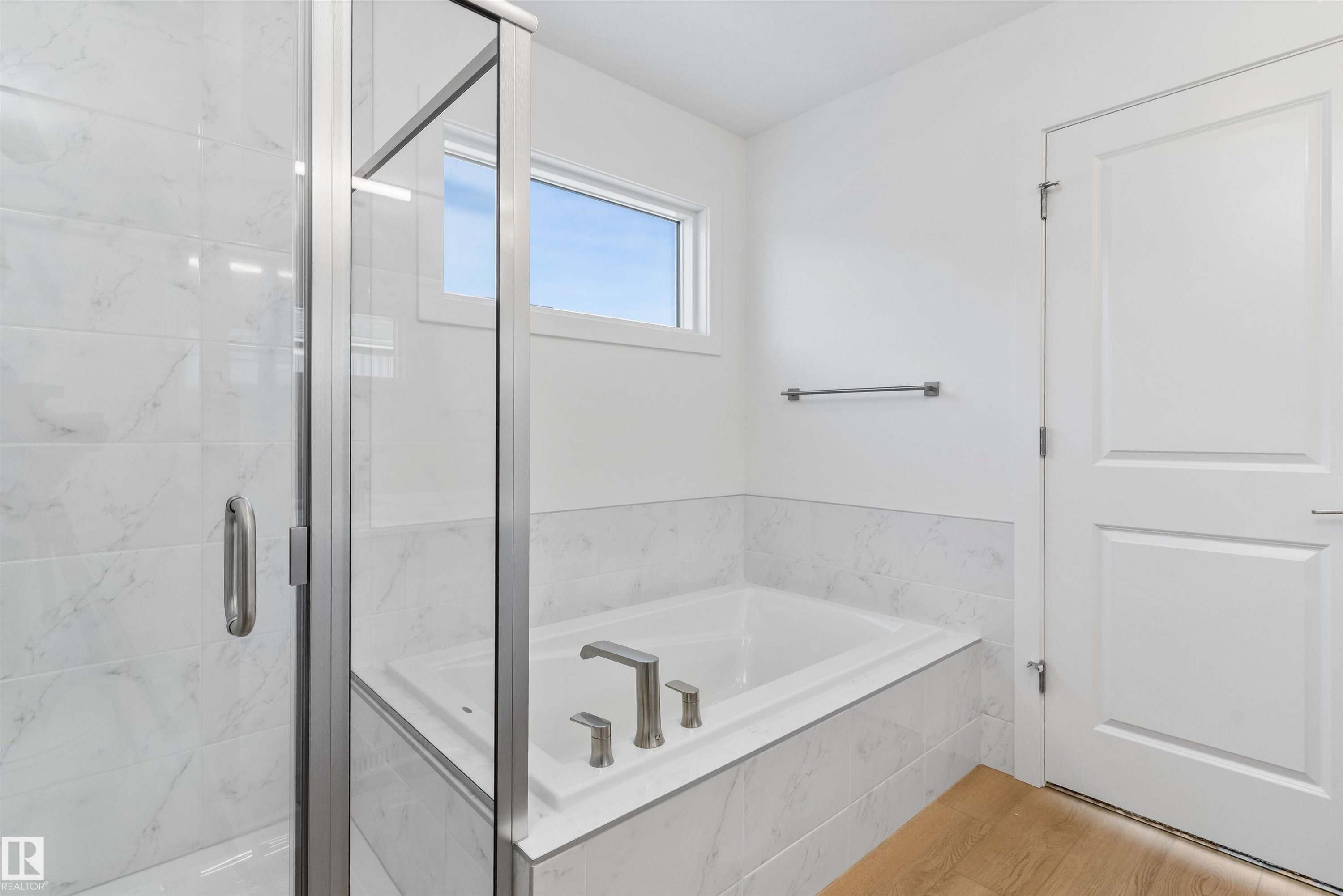 740 Astoria Way, Devon, AB - Indoor Photo Showing Bathroom