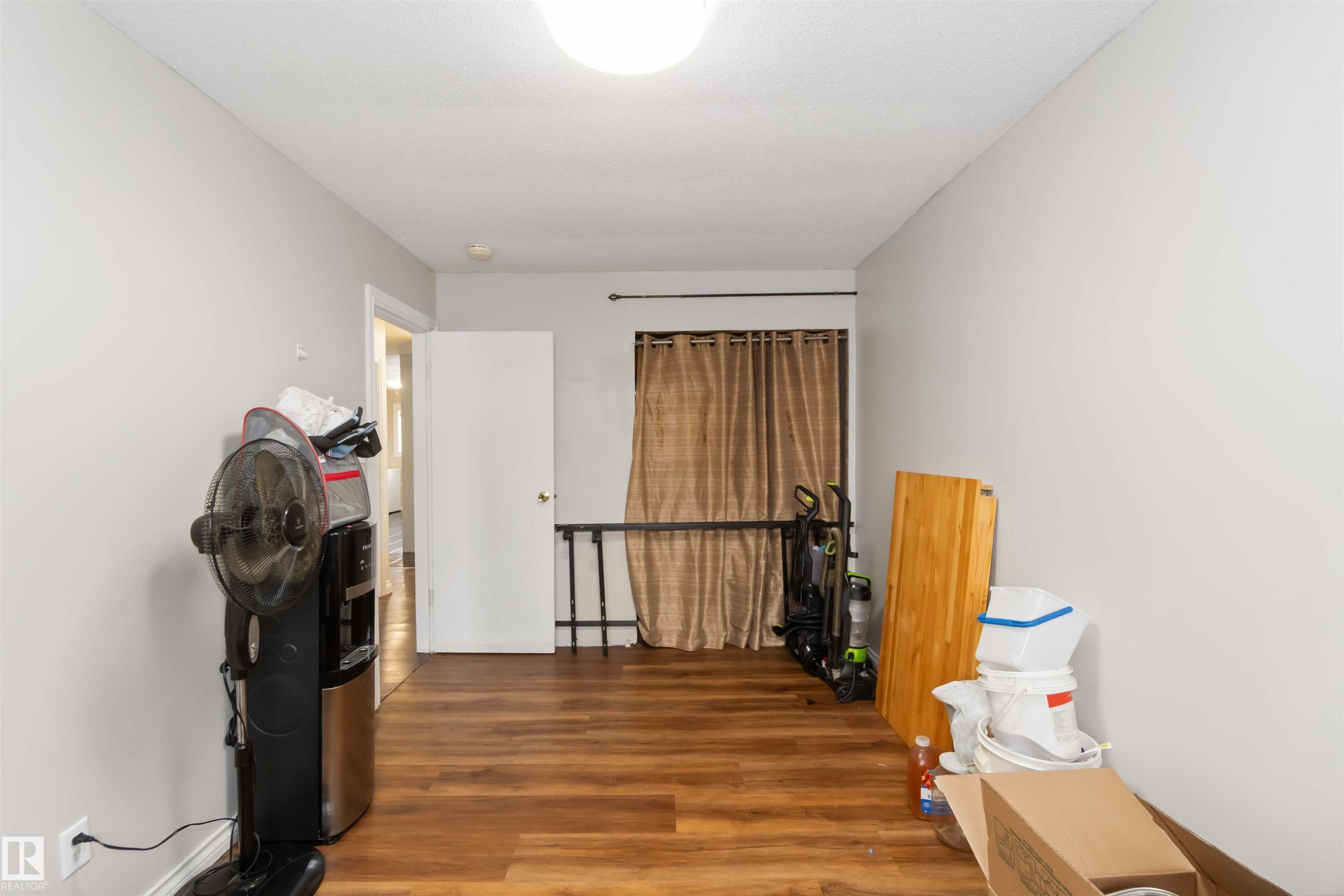 11306 32 Street, Edmonton, AB - Indoor Photo Showing Other Room