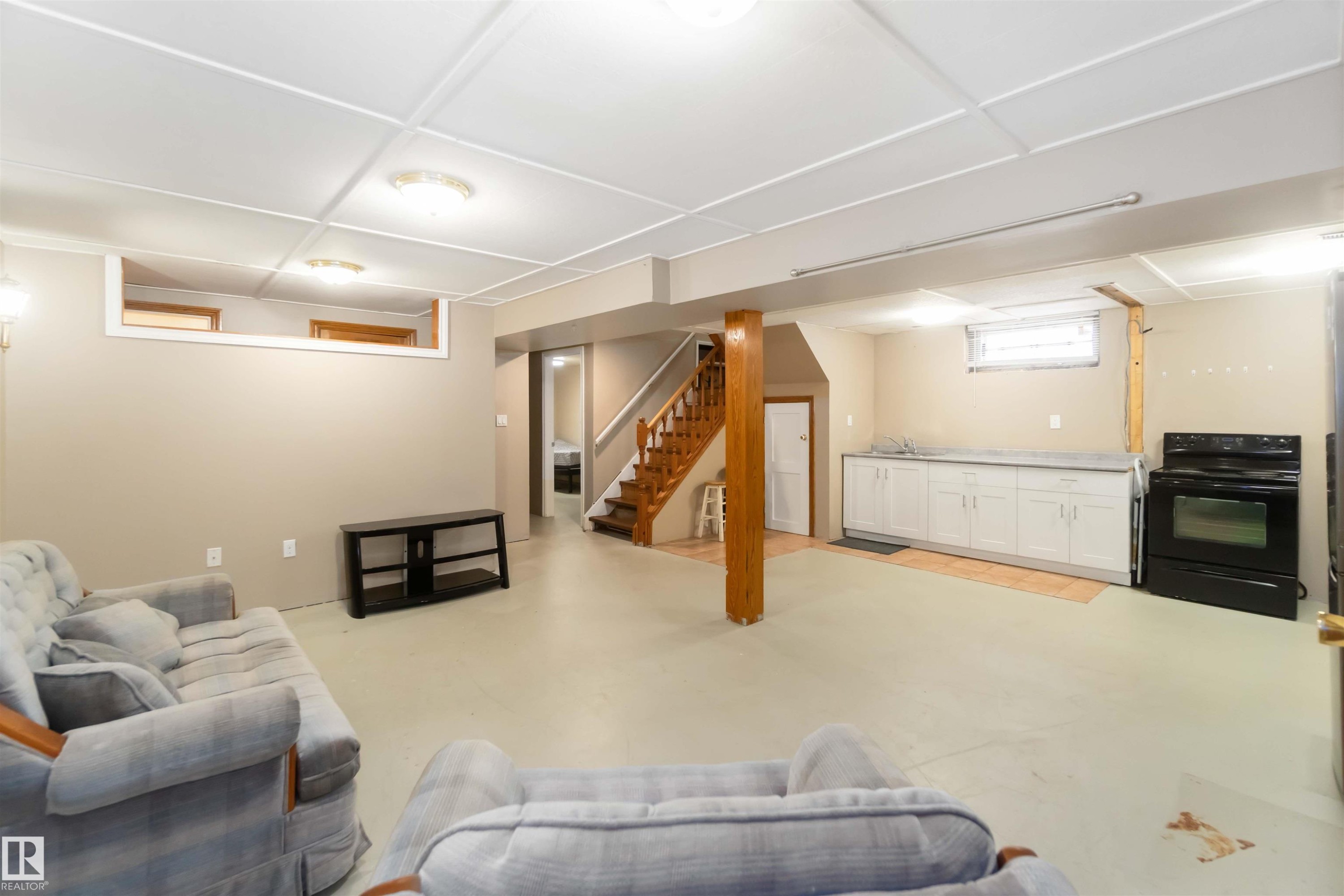 11306 32 Street, Edmonton, AB - Indoor Photo Showing Basement