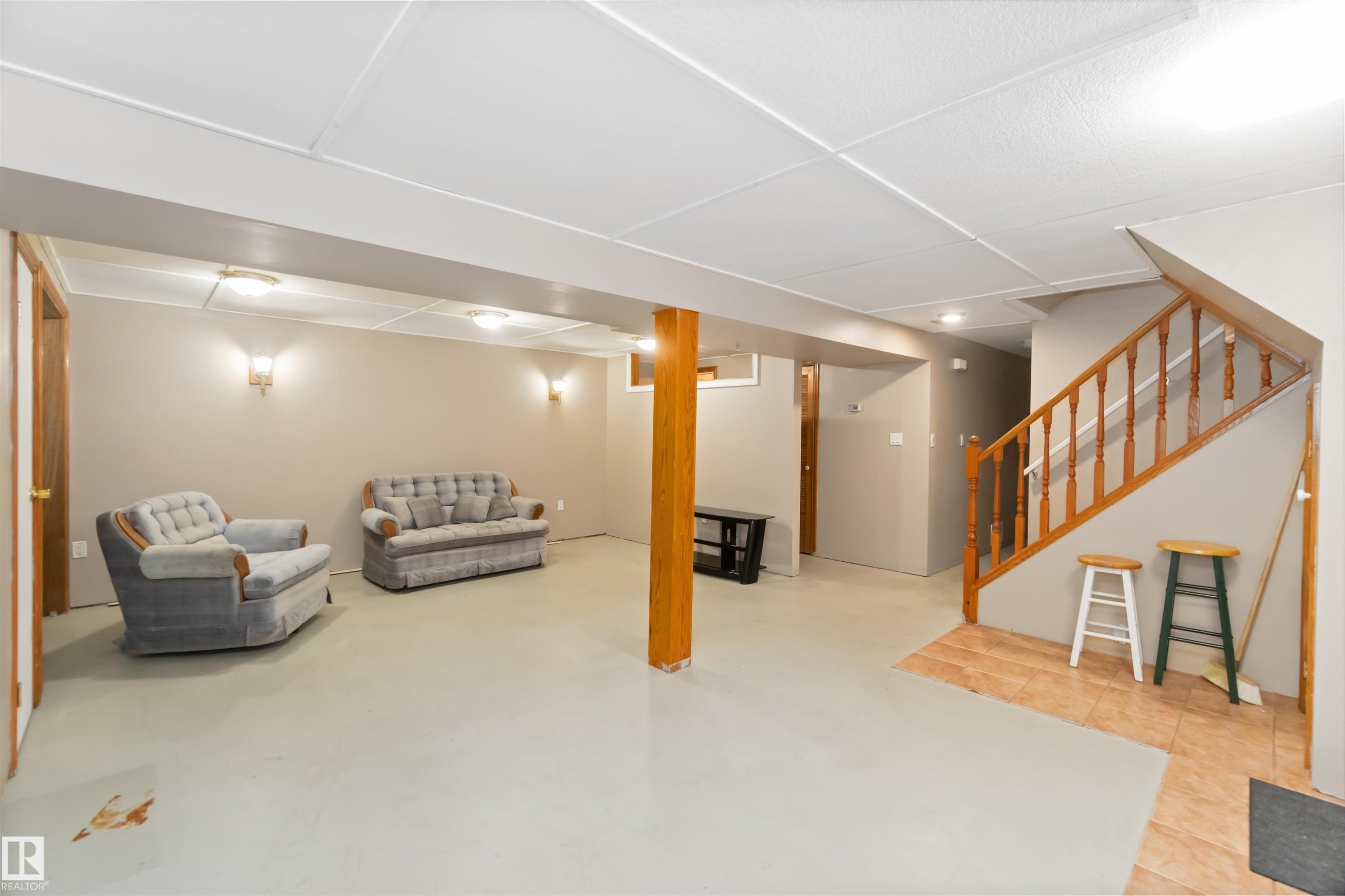 11306 32 Street, Edmonton, AB - Indoor Photo Showing Basement