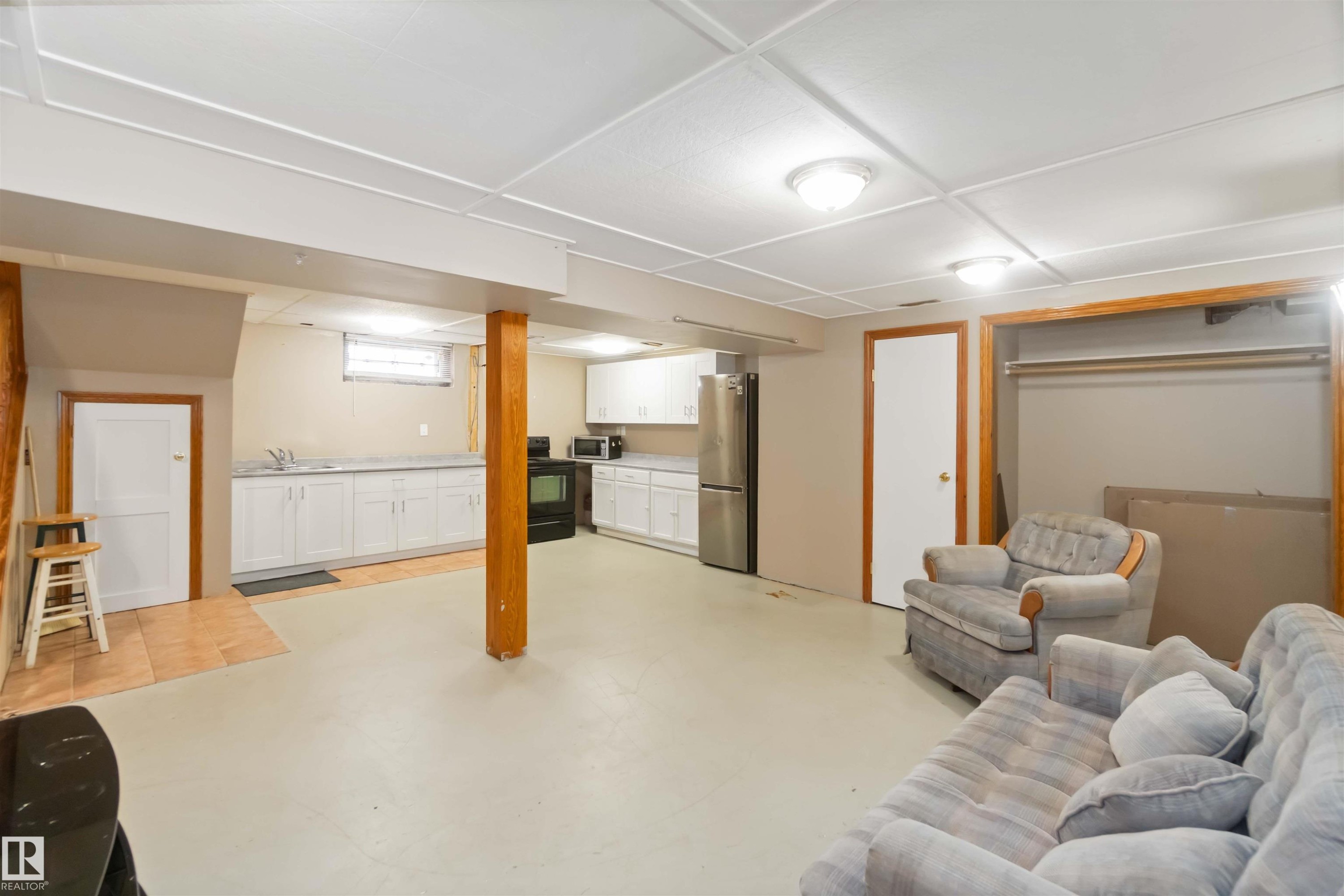 11306 32 Street, Edmonton, AB - Indoor Photo Showing Basement