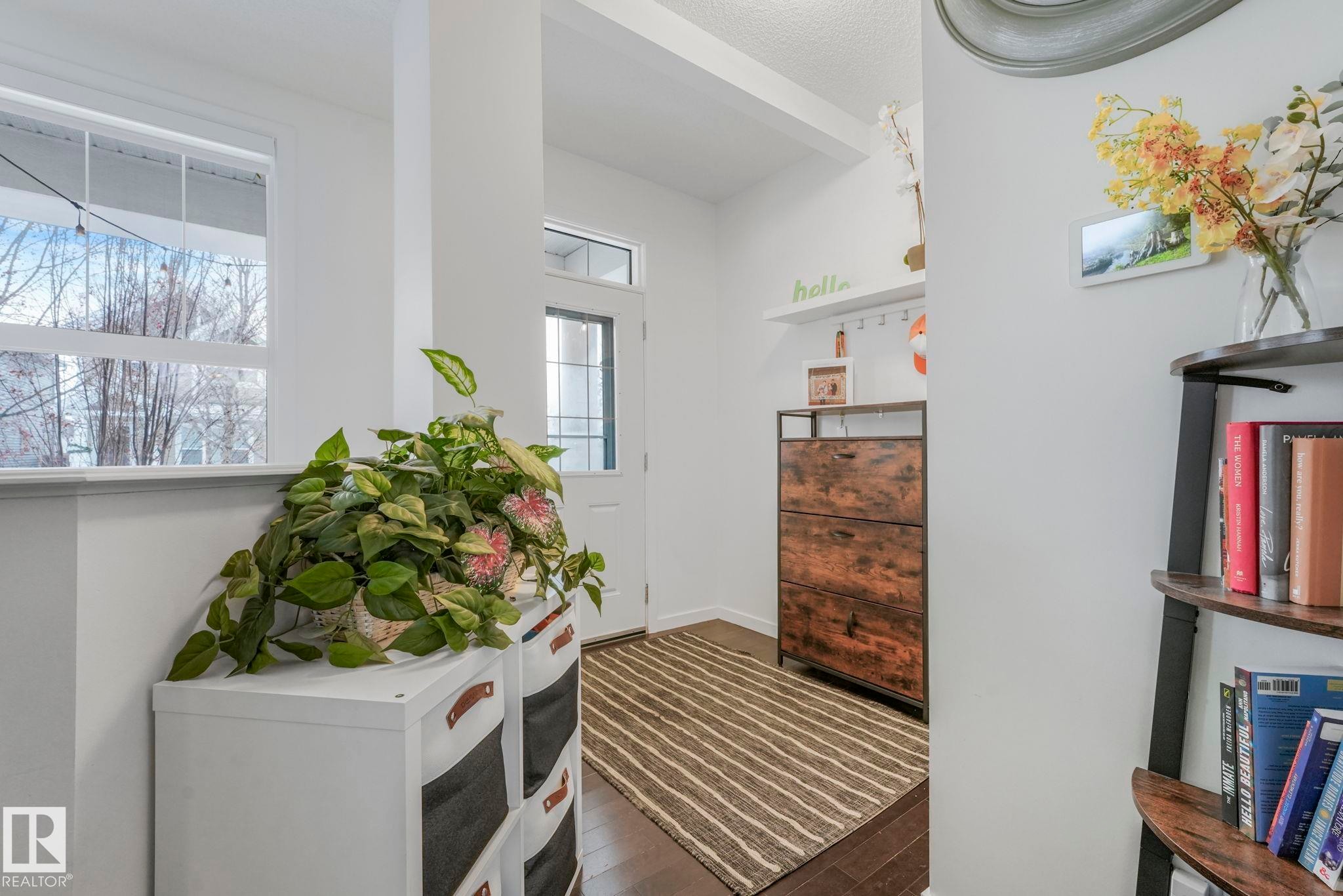 7220 20 Avenue, Edmonton, AB - Indoor Photo Showing Other Room