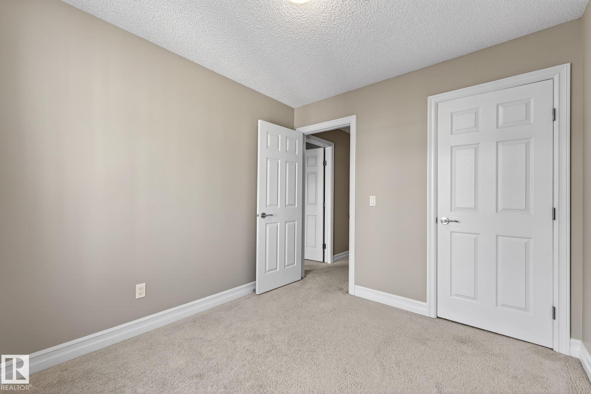 Edmonton, AB - Indoor