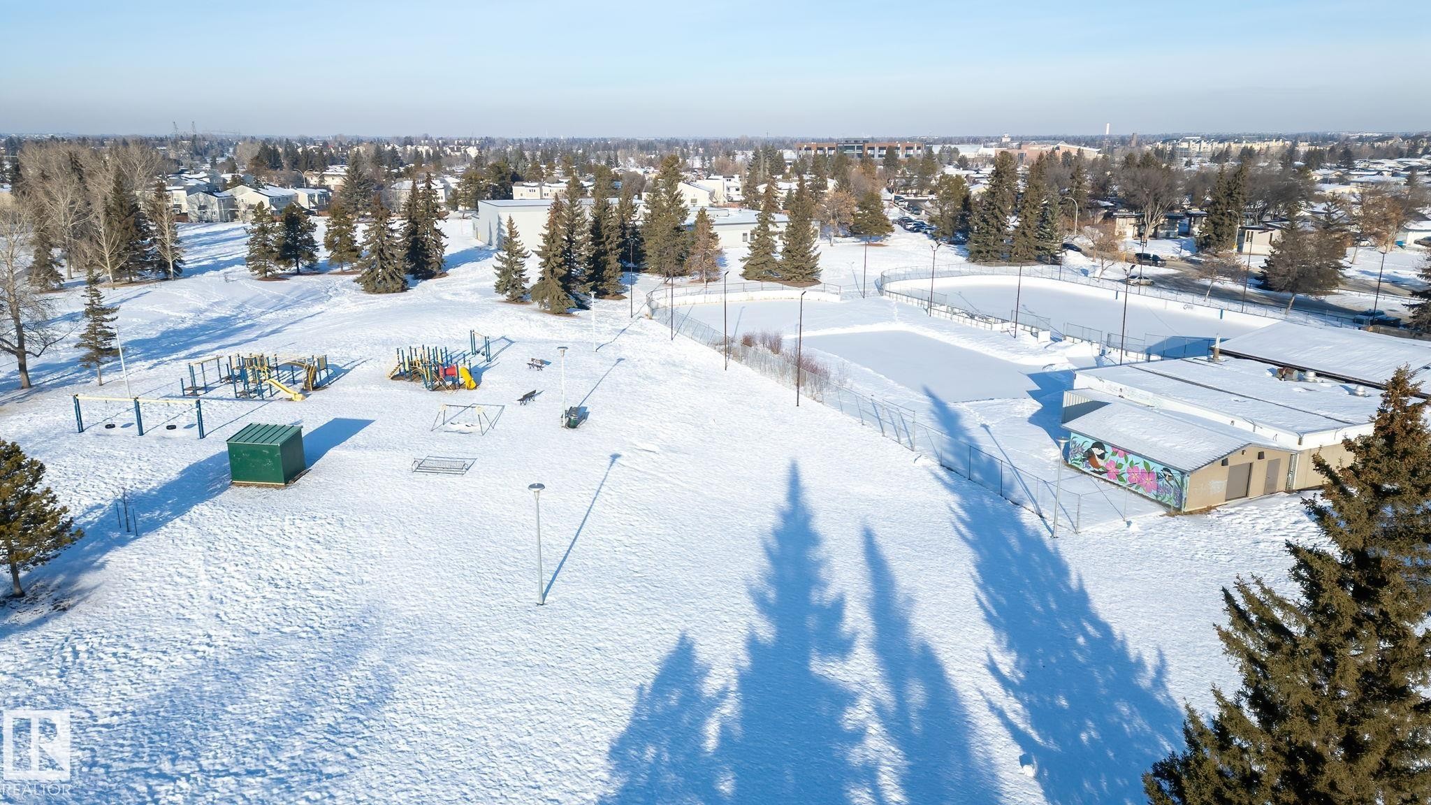 Edmonton, AB - Outdoor With View
