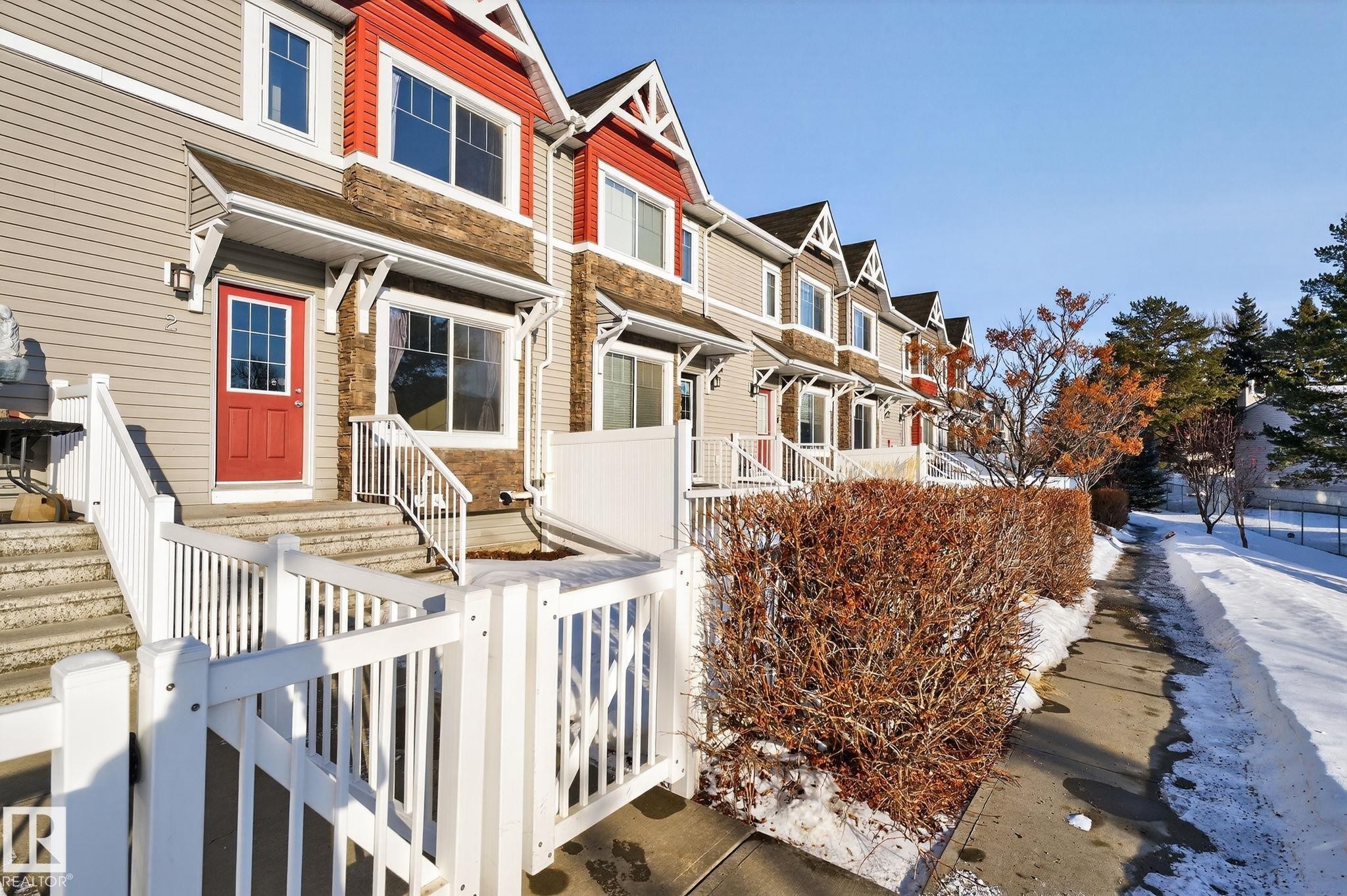 Edmonton, AB - Outdoor