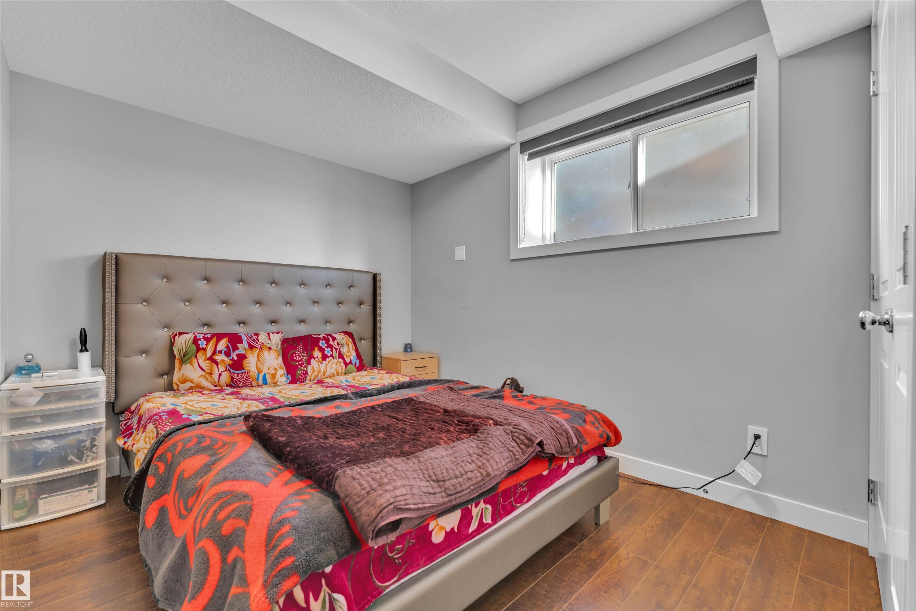 6664 Cardinal Road, Edmonton, AB - Indoor Photo Showing Bedroom