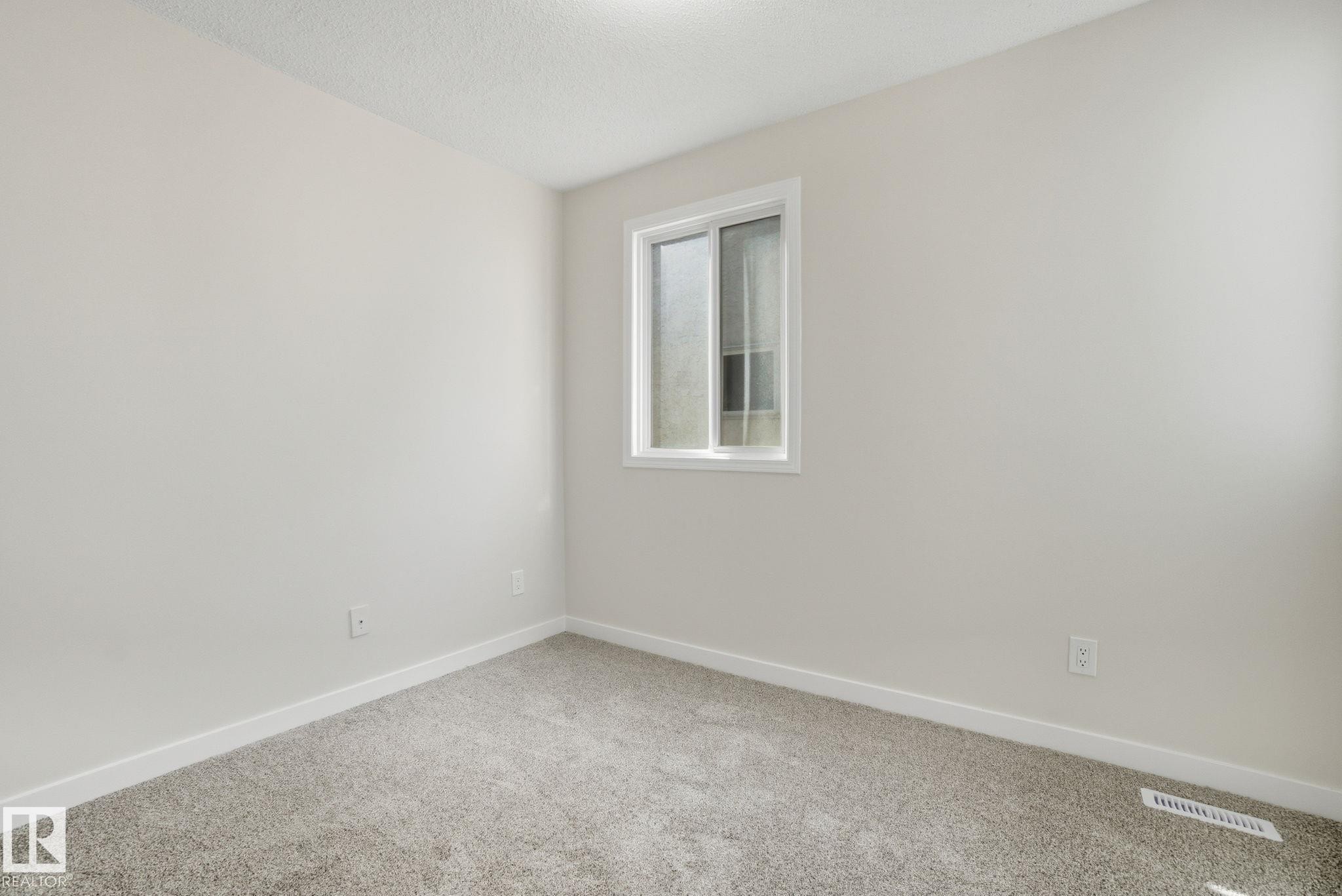 71 Lancaster Terrace, Edmonton, AB - Indoor Photo Showing Other Room