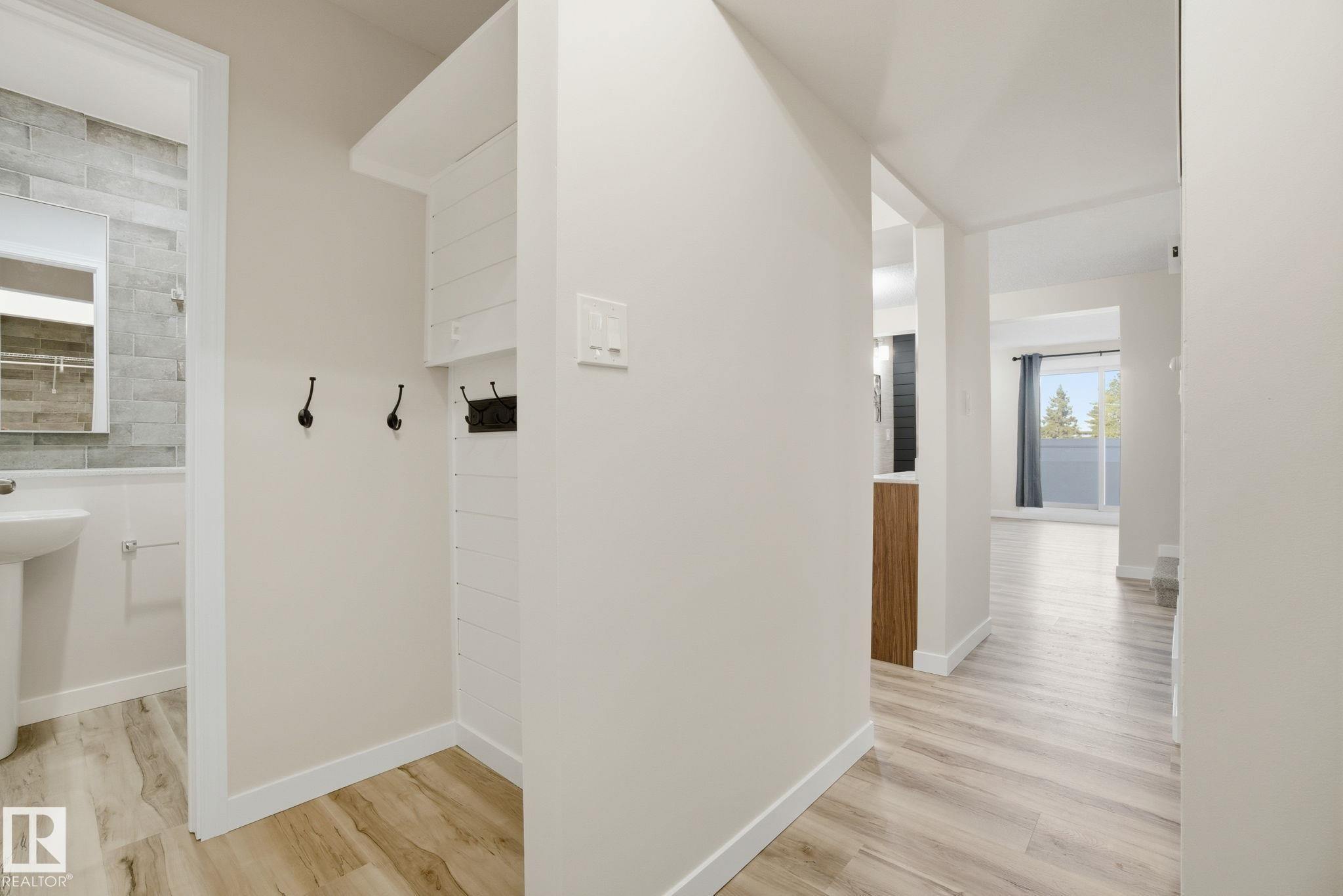 71 Lancaster Terrace, Edmonton, AB - Indoor Photo Showing Other Room