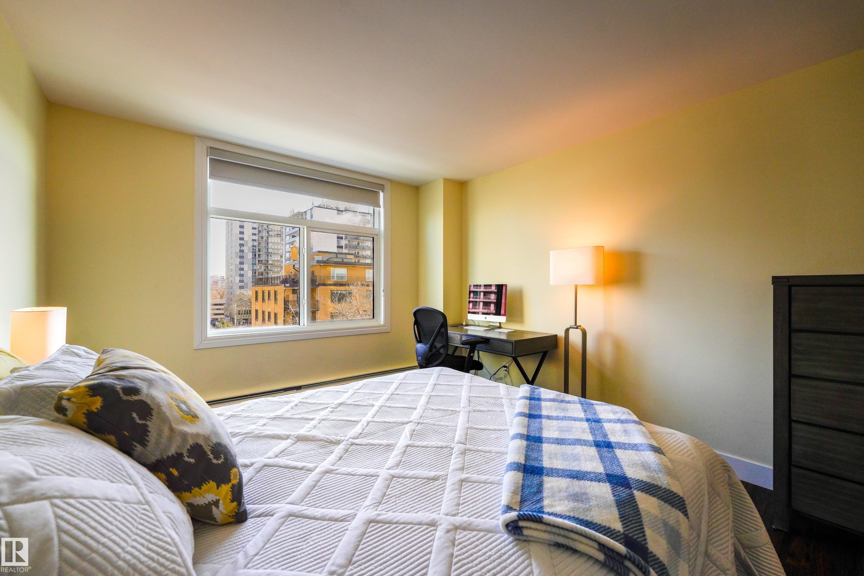 602 11710 100 Avenue, Edmonton, AB - Indoor Photo Showing Bedroom