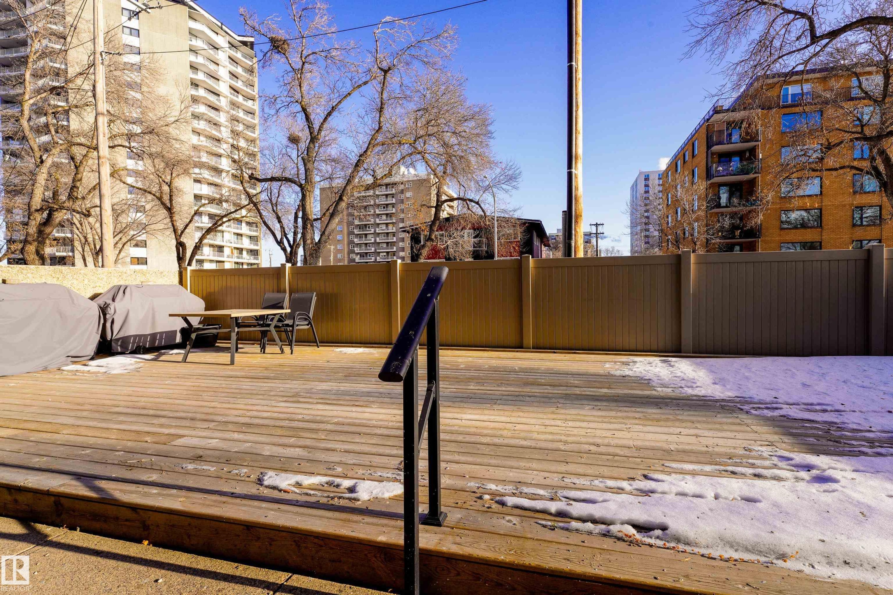 602 11710 100 Avenue, Edmonton, AB - Outdoor