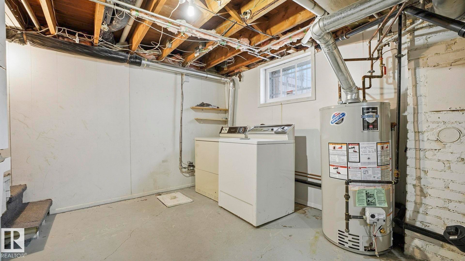 10149 122 Street, Edmonton, AB - Indoor Photo Showing Laundry Room