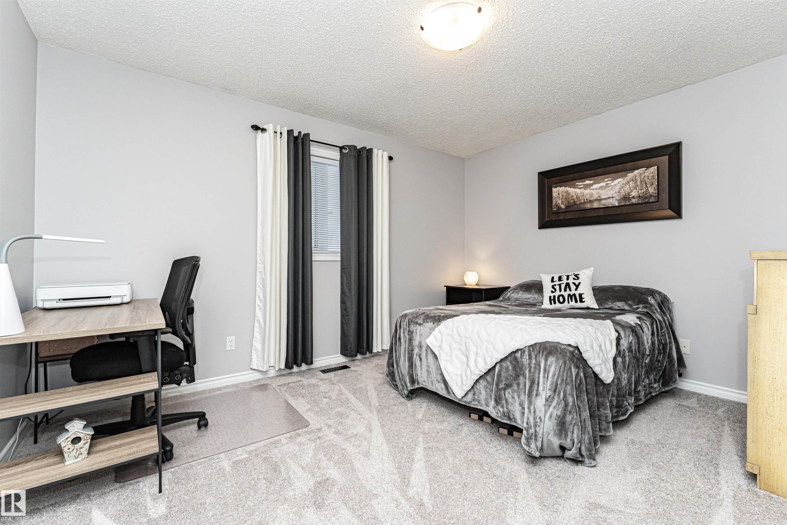 5755 161 Avenue, Edmonton, AB - Indoor Photo Showing Bedroom
