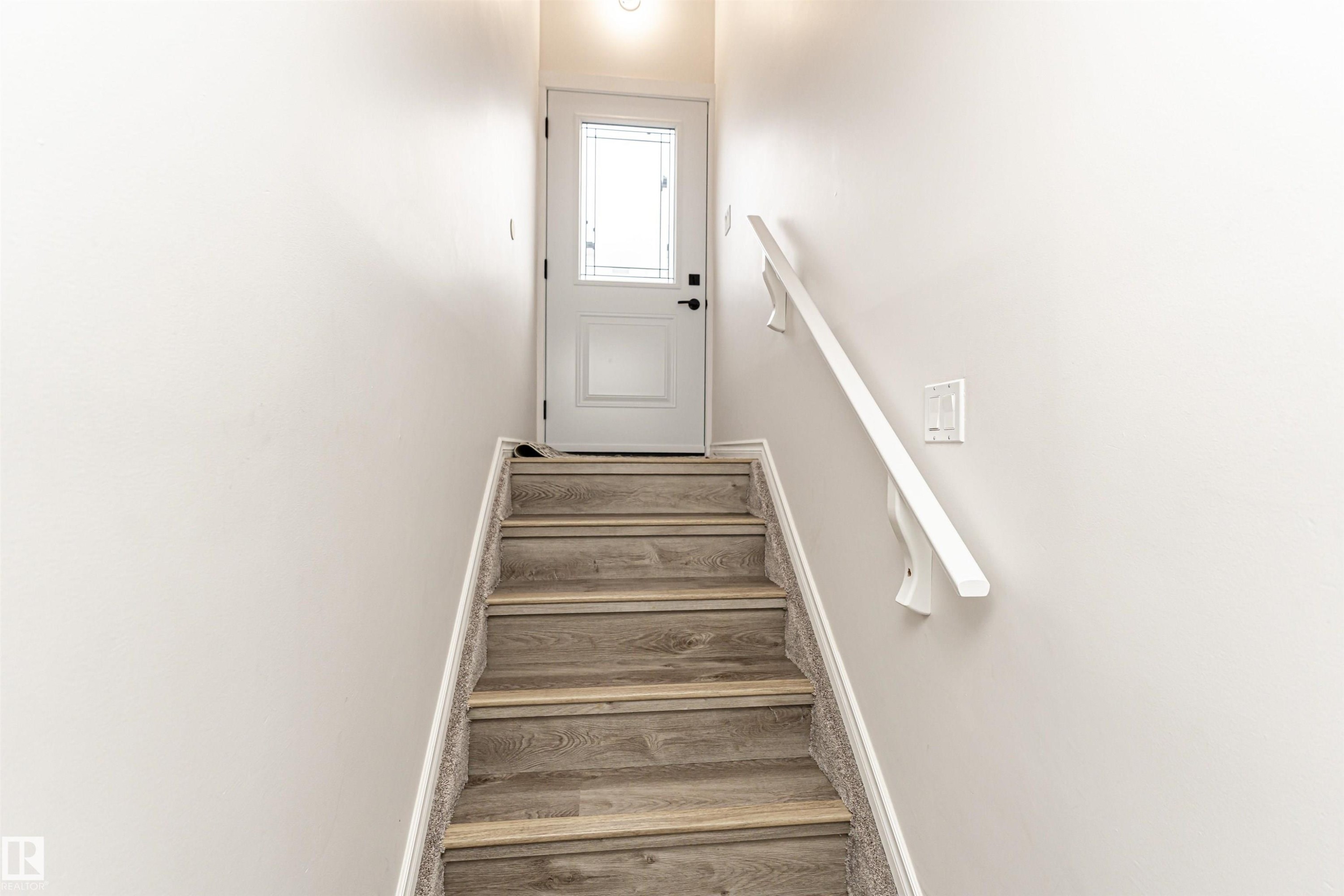 Side Entrace - 5755 161 Avenue, Edmonton, AB - Indoor Photo Showing Other Room