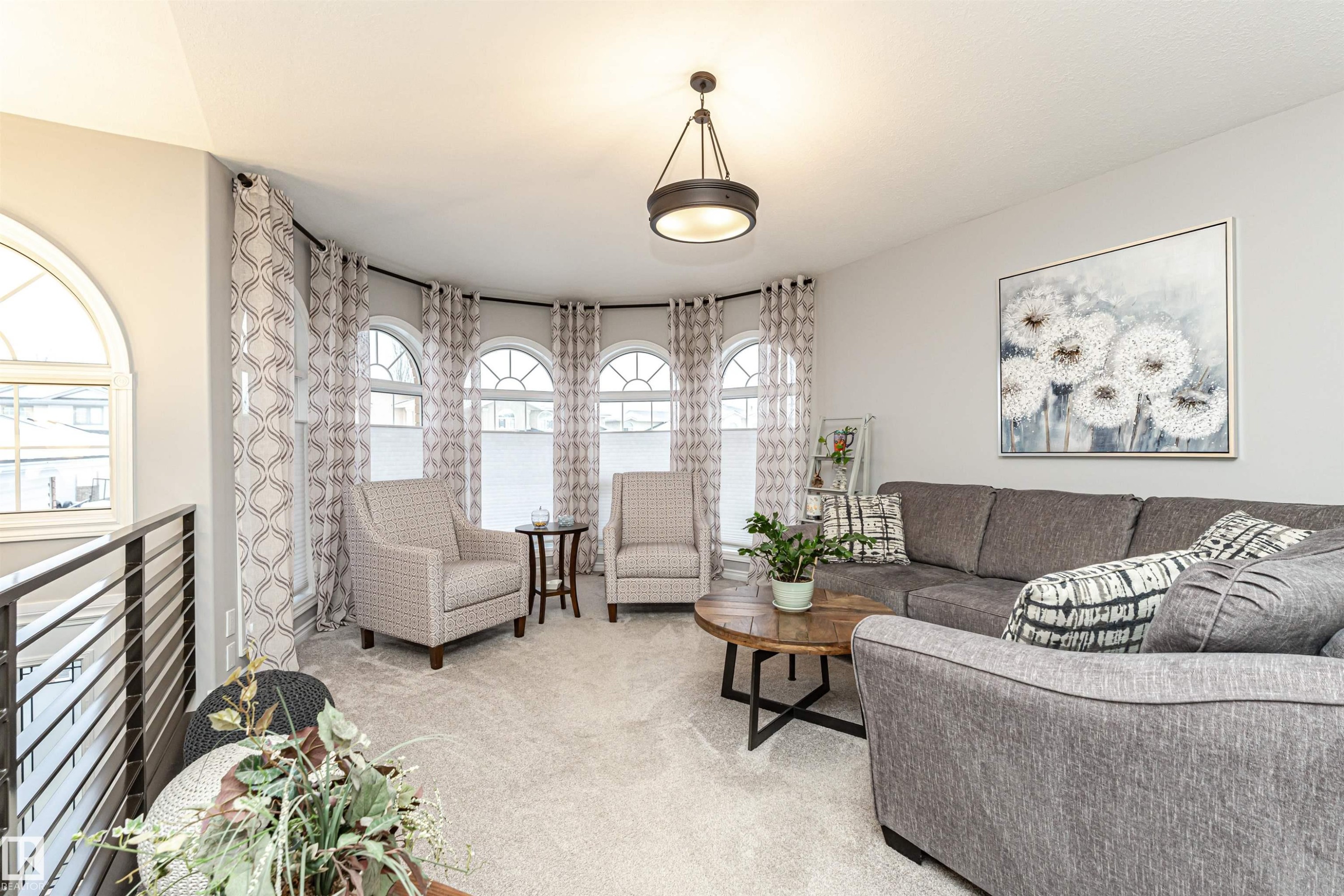 5755 161 Avenue, Edmonton, AB - Indoor Photo Showing Living Room