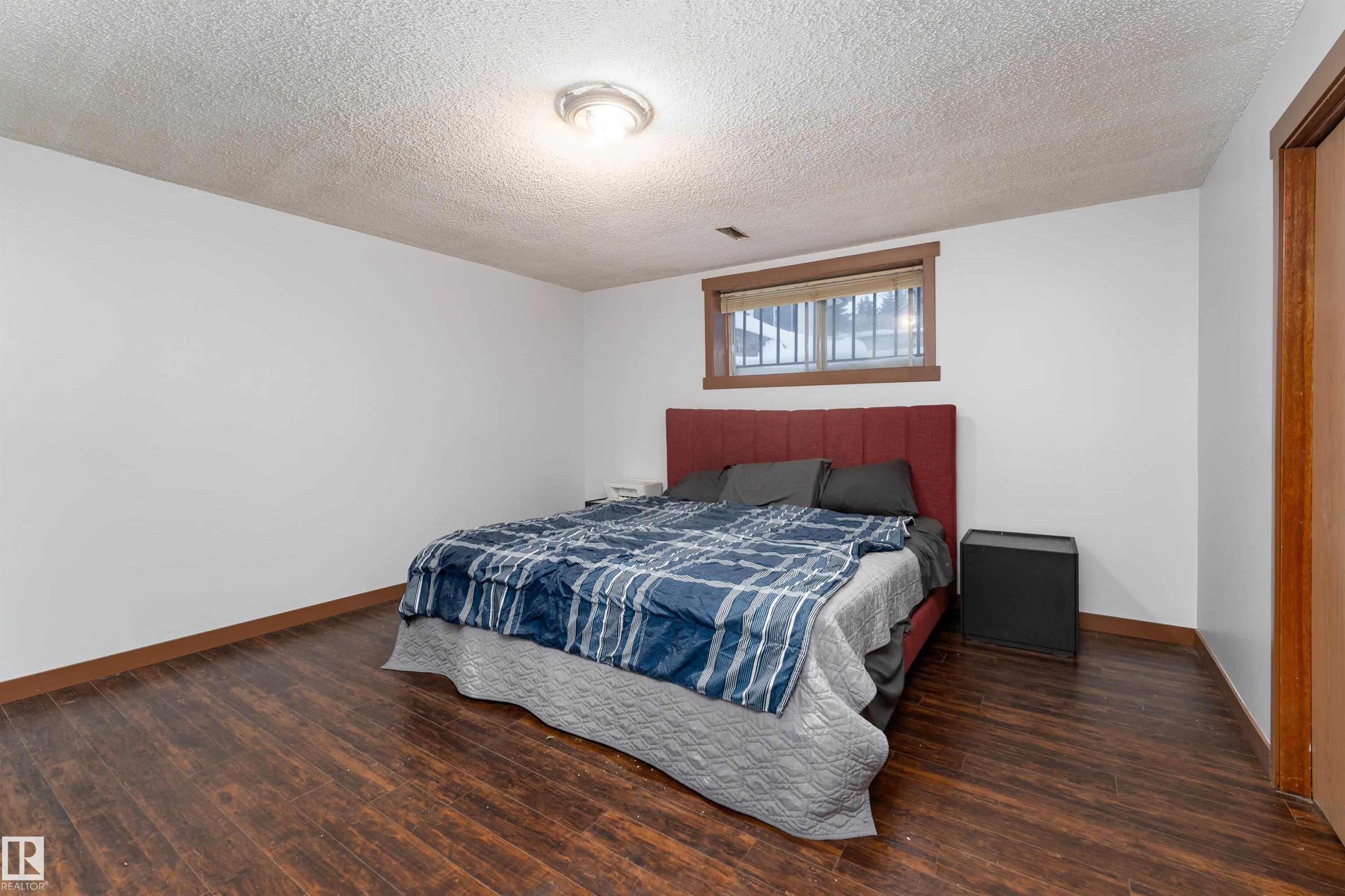 11020 171 Avenue, Edmonton, AB - Indoor Photo Showing Bedroom