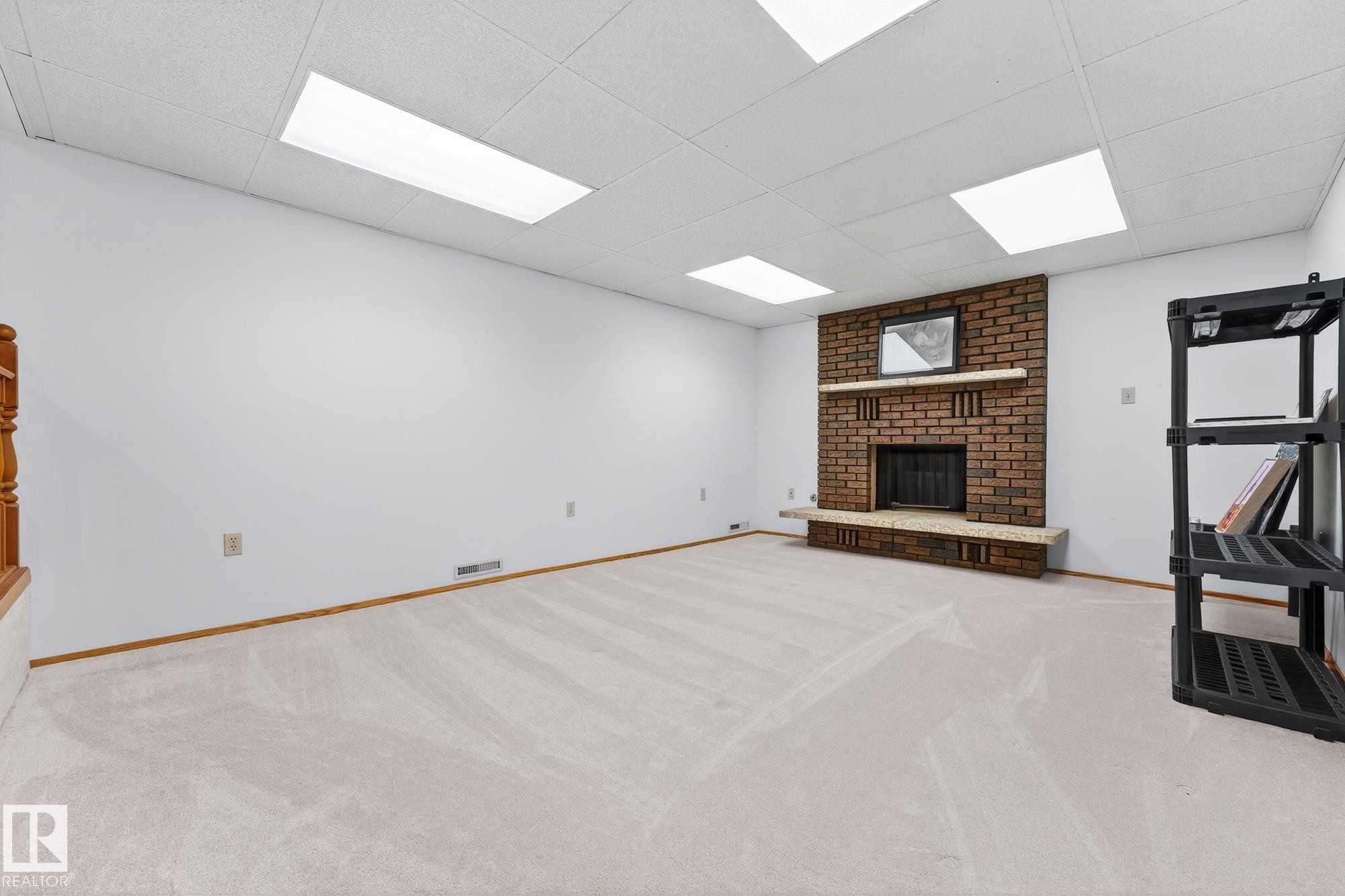 3455 Hill View Crescent, Edmonton, AB - Indoor With Fireplace