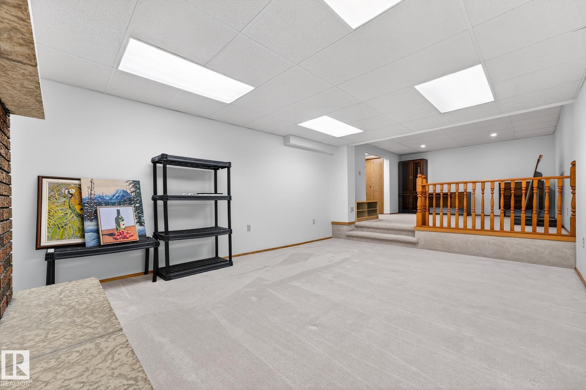 3455 Hill View Crescent, Edmonton, AB - Indoor