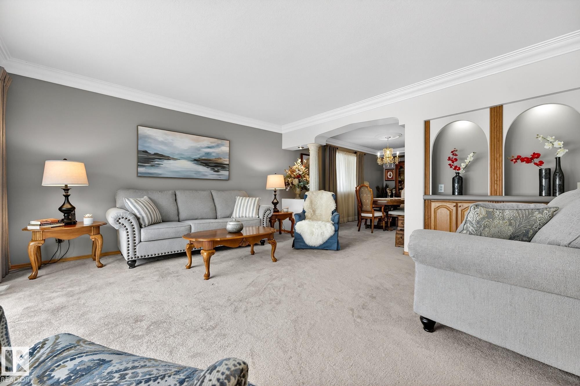 3455 Hill View Crescent, Edmonton, AB - Indoor Photo Showing Living Room