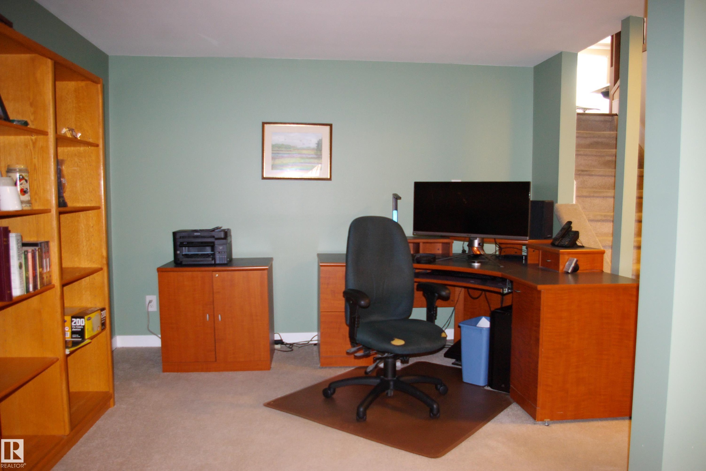 168 Warwick Road, Edmonton, AB - Indoor Photo Showing Office