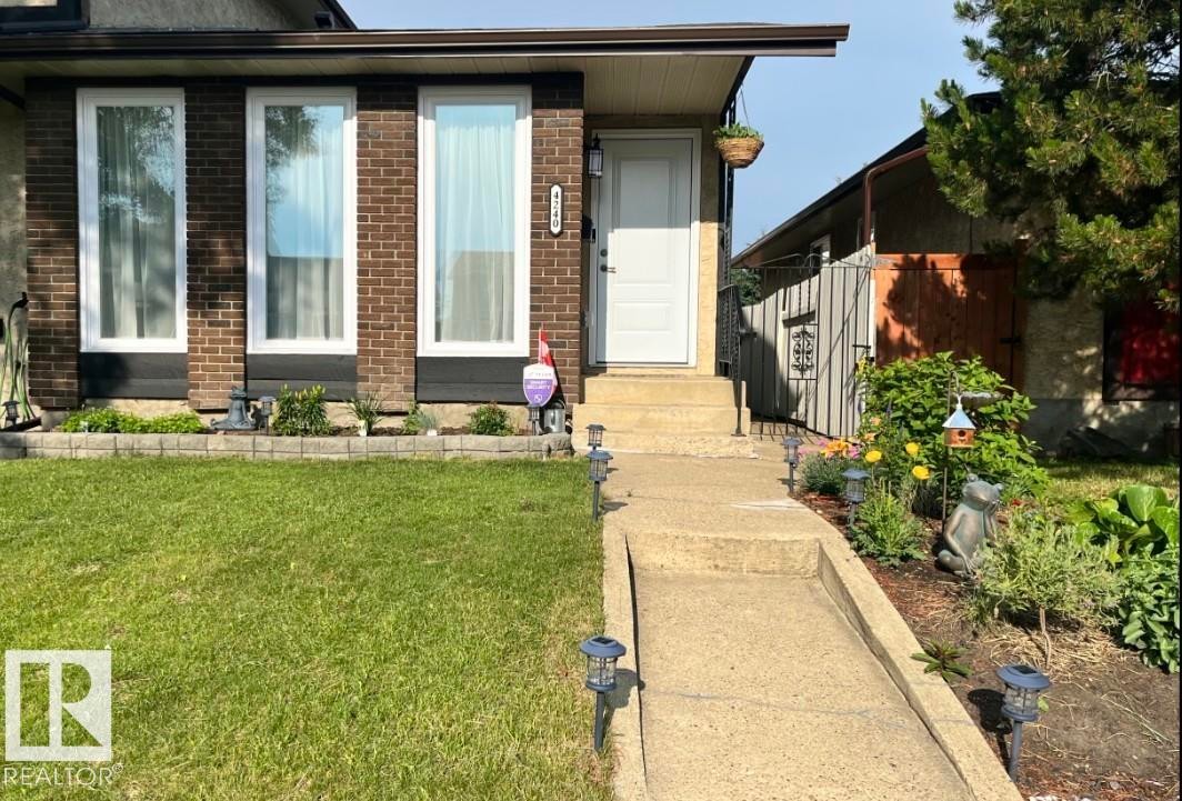 4240 38 Street Nw, Edmonton, AB - Outdoor