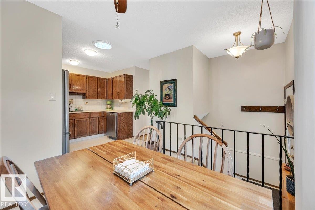 4240 38 Street Nw, Edmonton, AB - Indoor