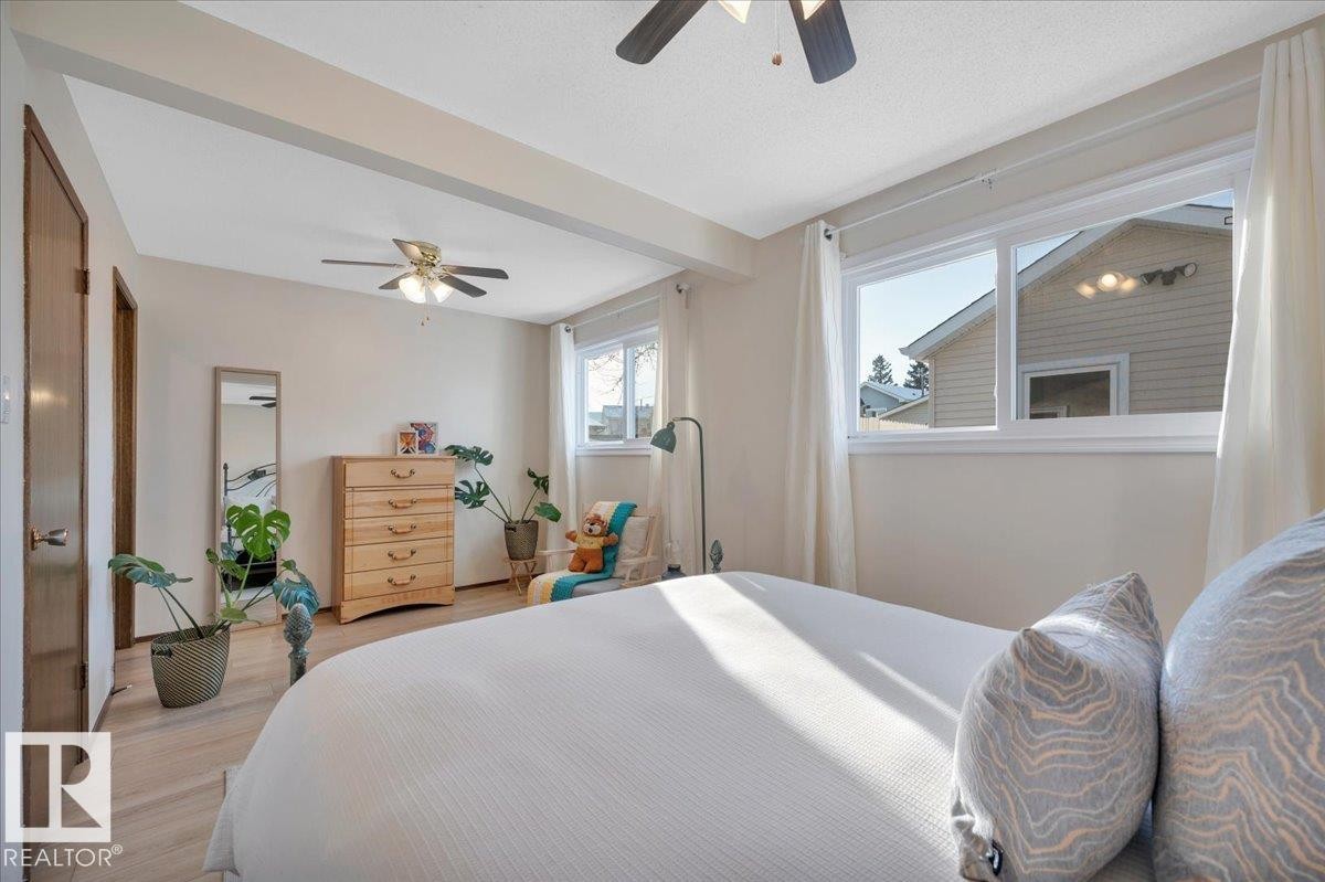 4240 38 Street Nw, Edmonton, AB - Indoor Photo Showing Bedroom