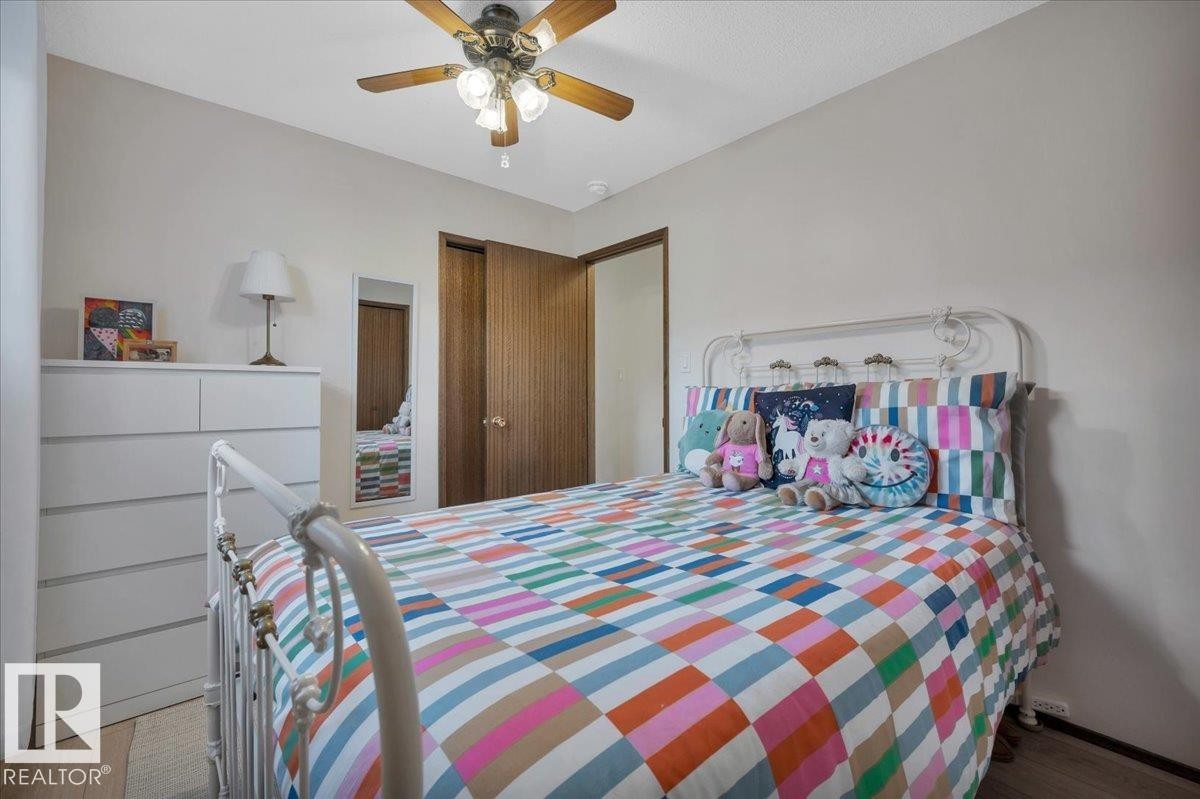 4240 38 Street Nw, Edmonton, AB - Indoor Photo Showing Bedroom