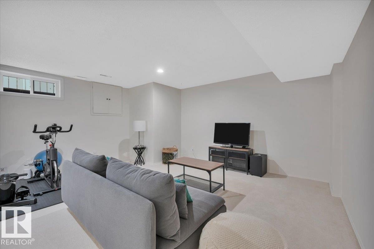 4240 38 Street Nw, Edmonton, AB - Indoor