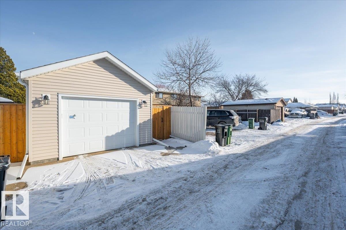 4240 38 Street Nw, Edmonton, AB - Outdoor