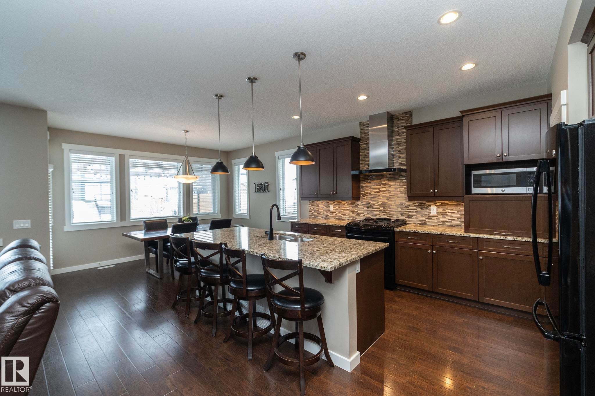 13020 207 Street, Edmonton, AB - Indoor