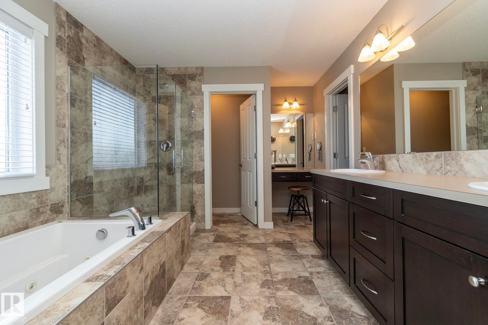 13020 207 Street, Edmonton, AB - Indoor Photo Showing Bathroom