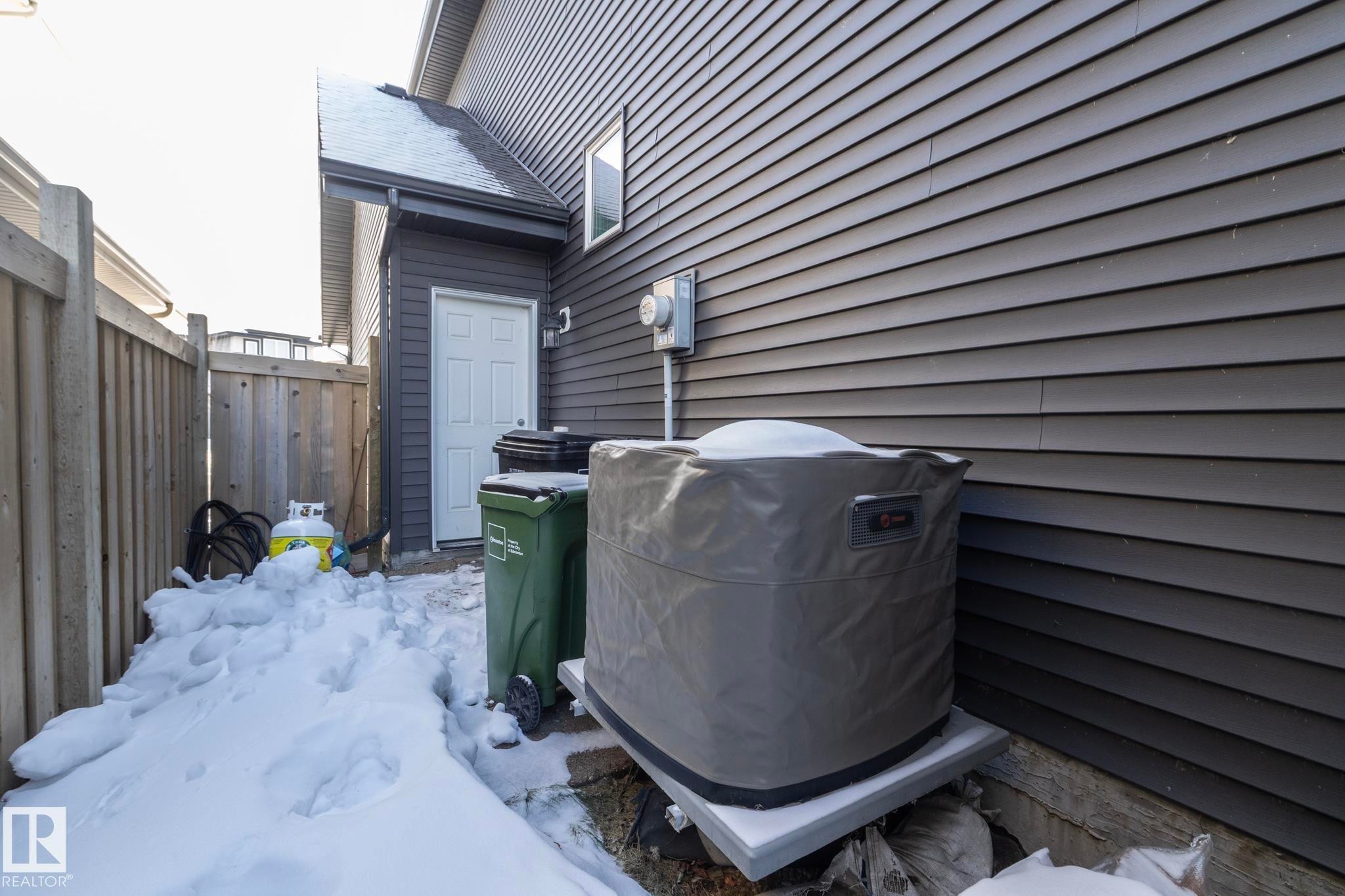 13020 207 Street, Edmonton, AB - Outdoor With Exterior