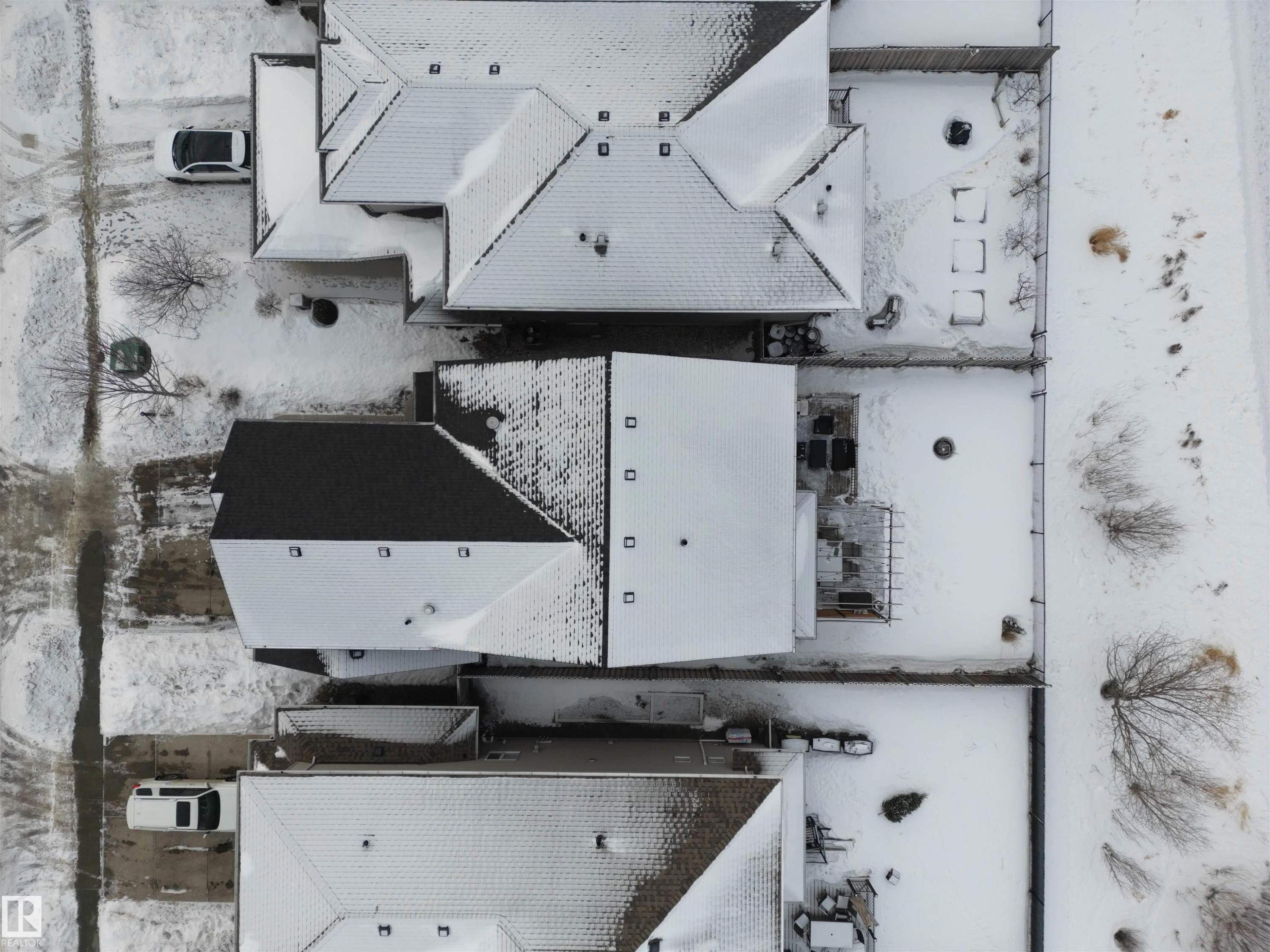 13020 207 Street, Edmonton, AB - Outdoor